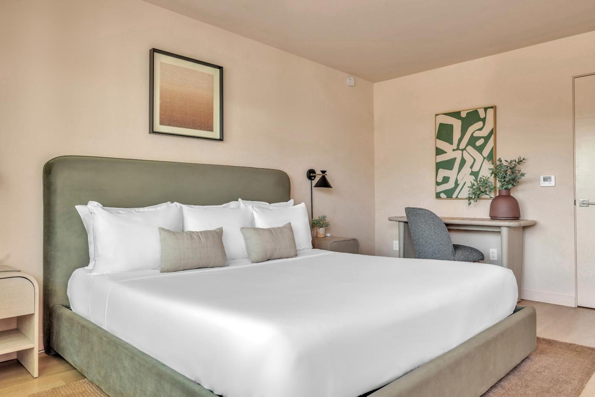 King Room (Self Check-in)