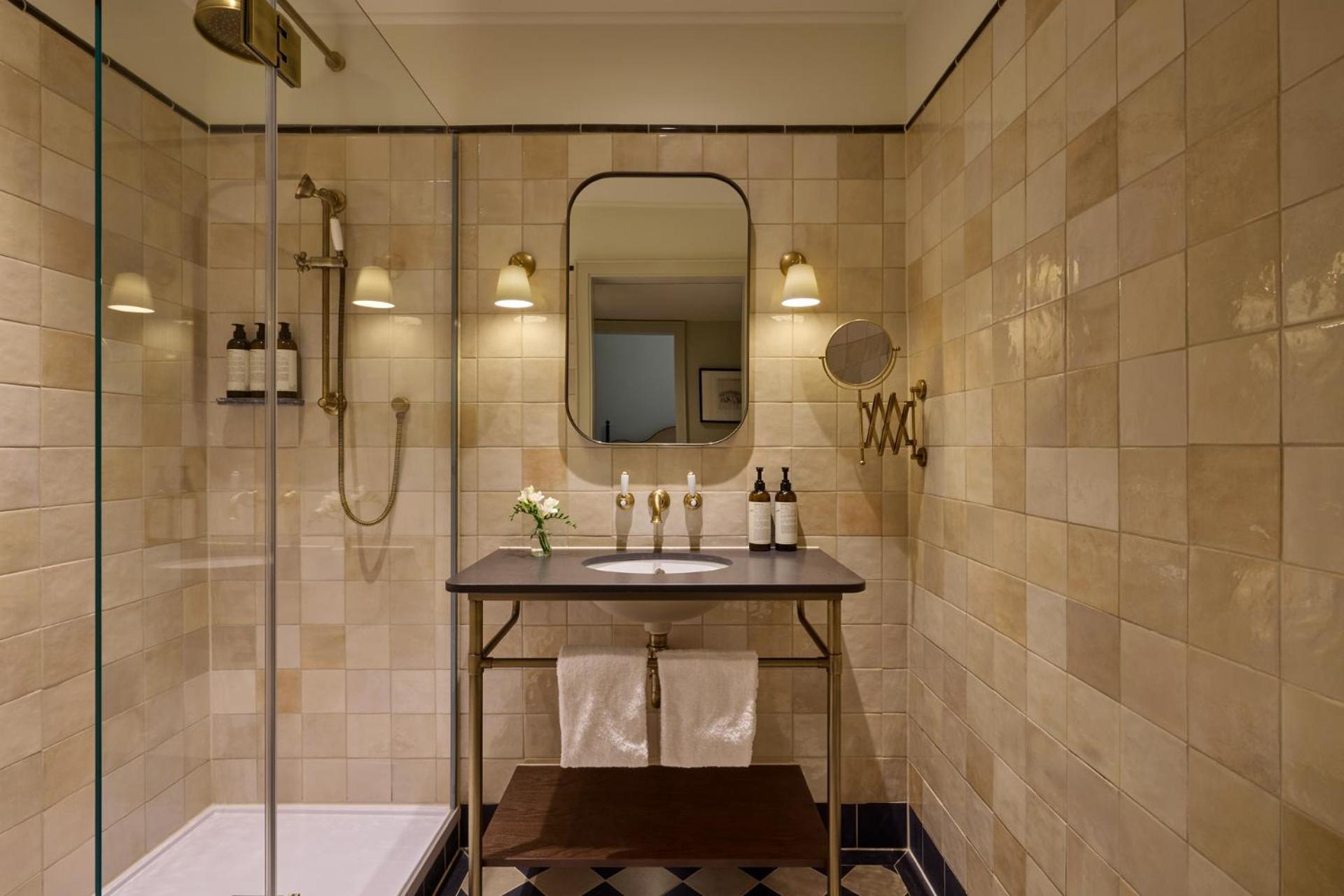 Superior Double Room,1729984444:JPEG