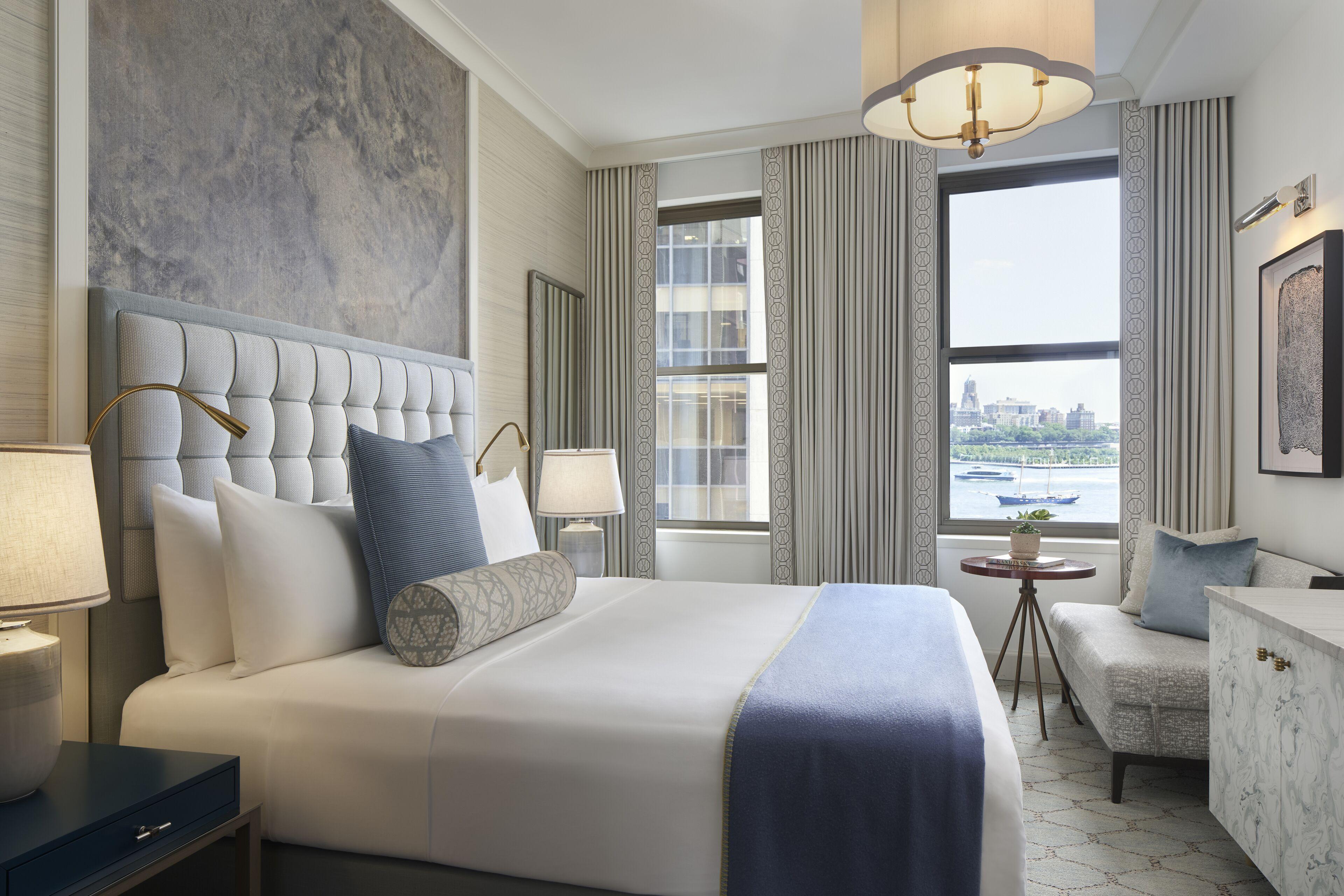 Carnegie Suite Harbor King