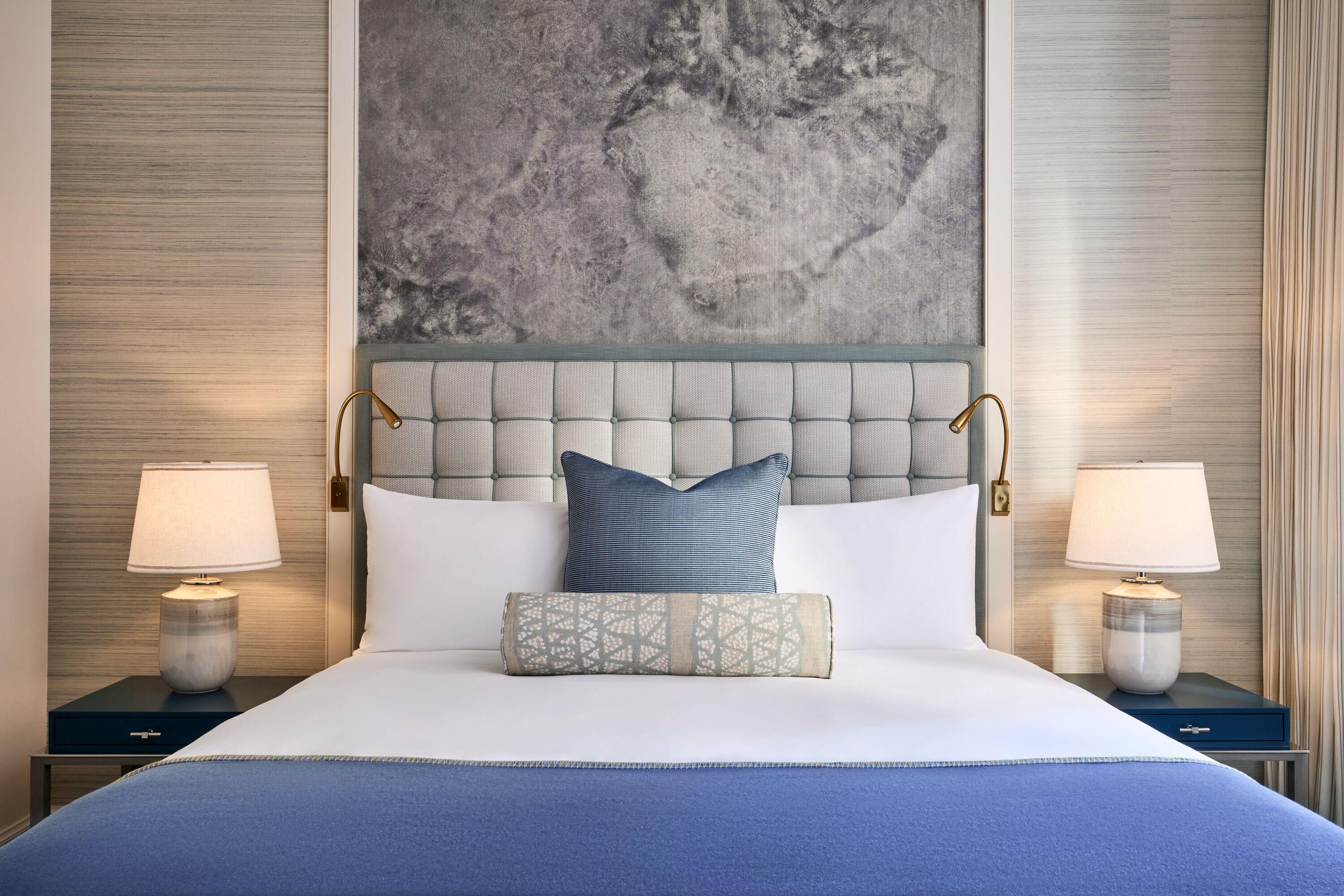 Carnegie Suite Harbor King