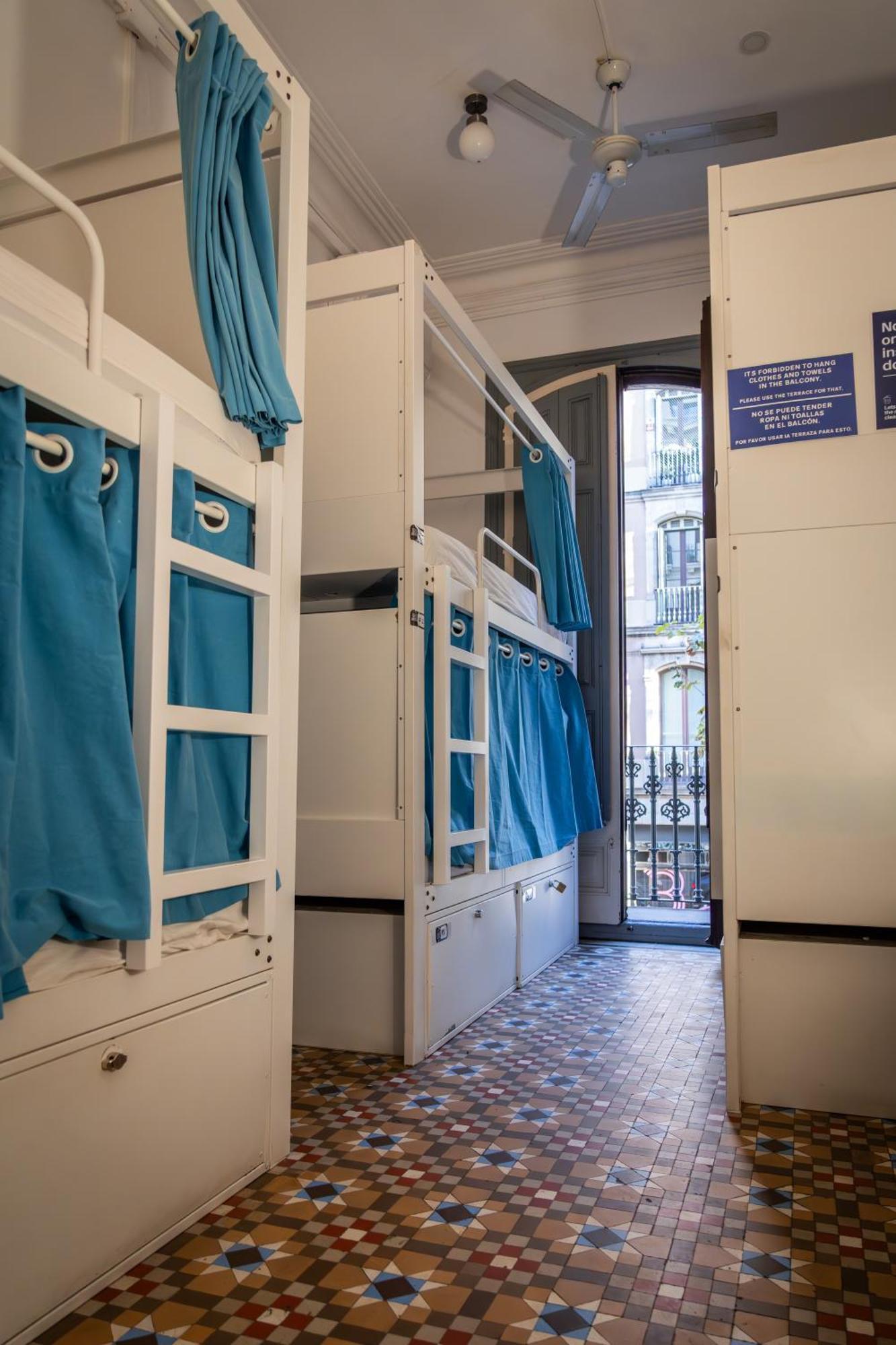 Bed 10-Bed Mixed Dormitory Room