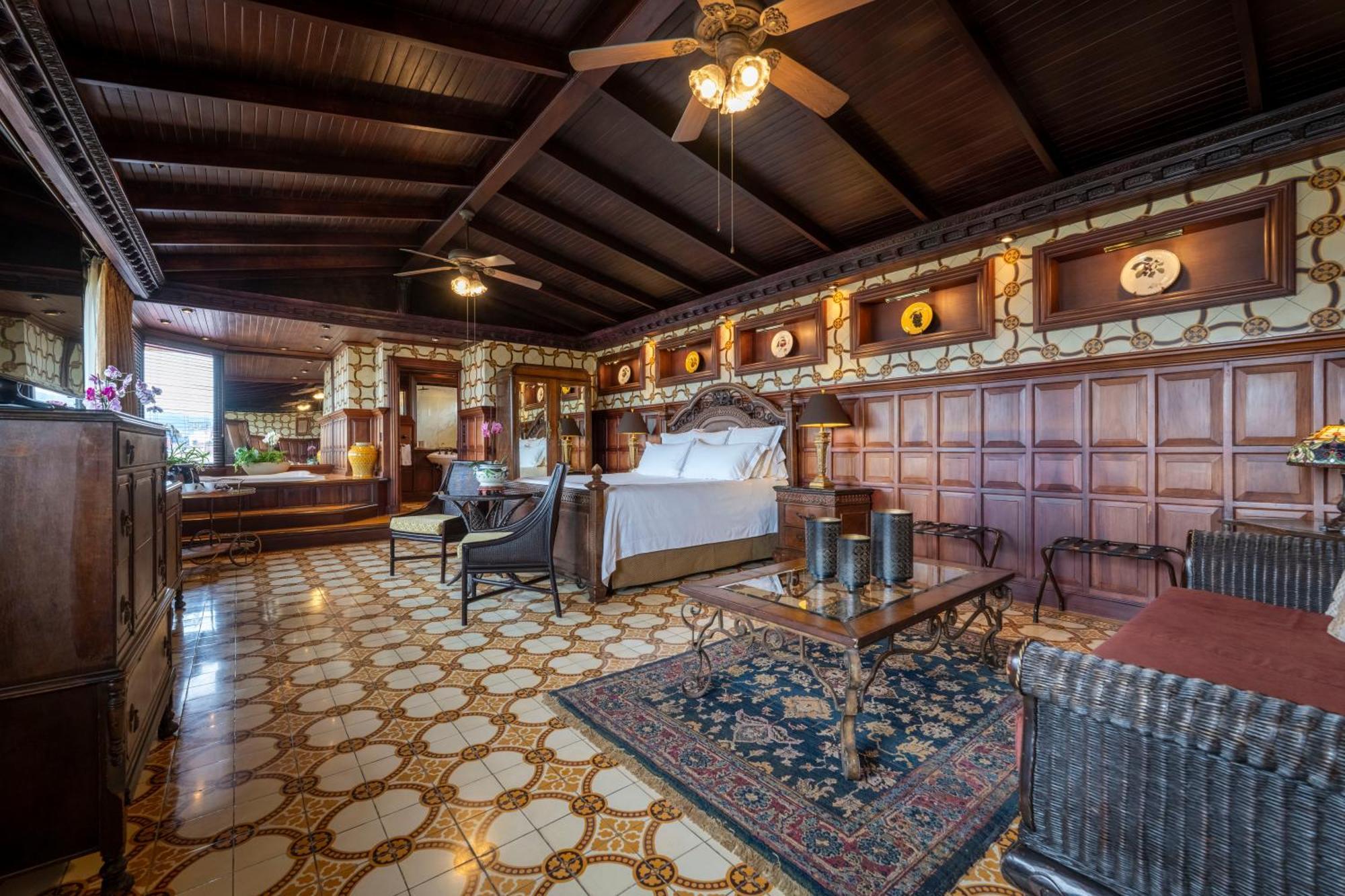 King Room