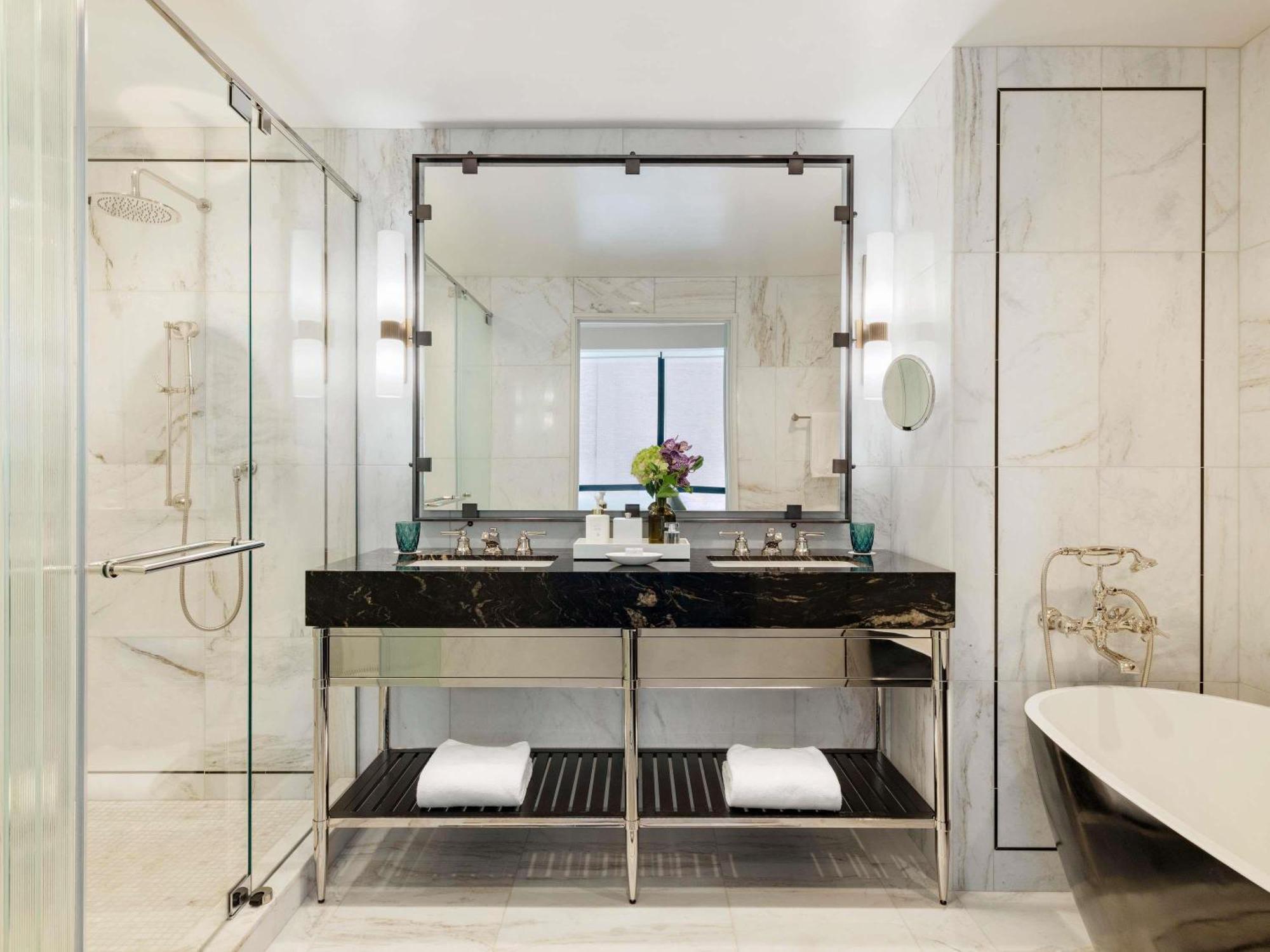 Premier King Suite