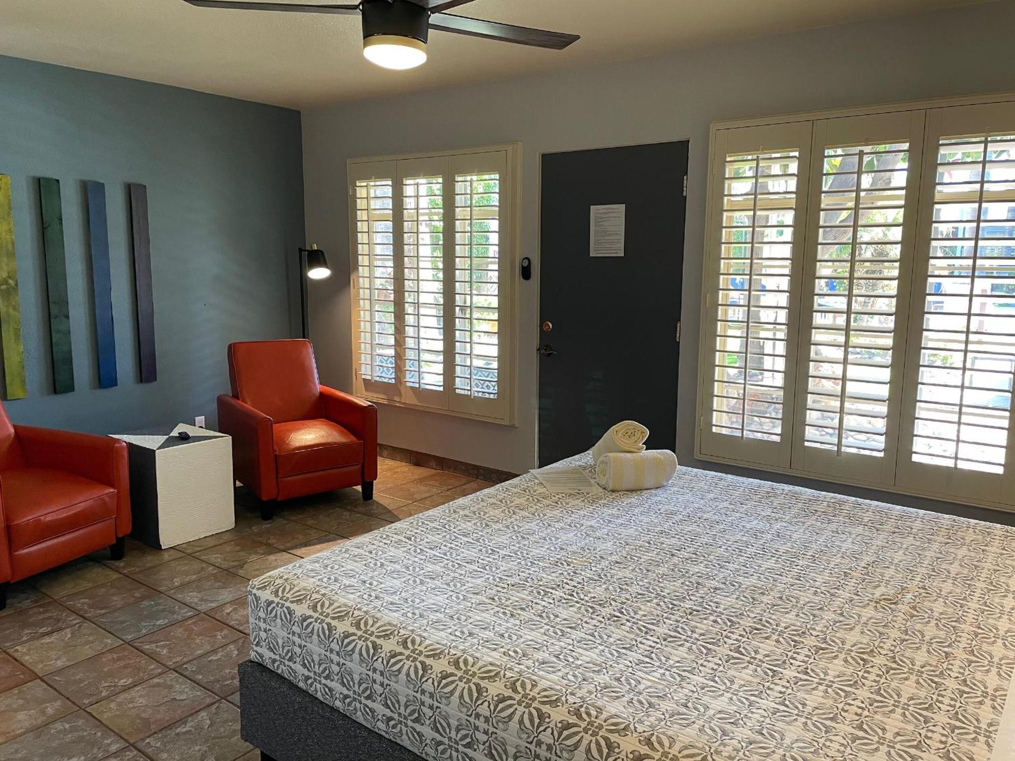 Superior King Room,1740689987:JPEG