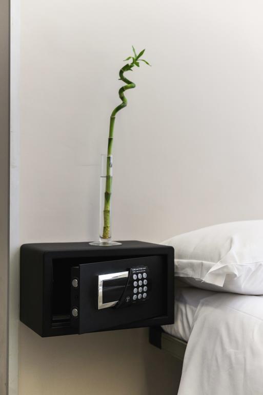 Bed in 6-Bed Mixed Dormitory Room with En suite Bathroom