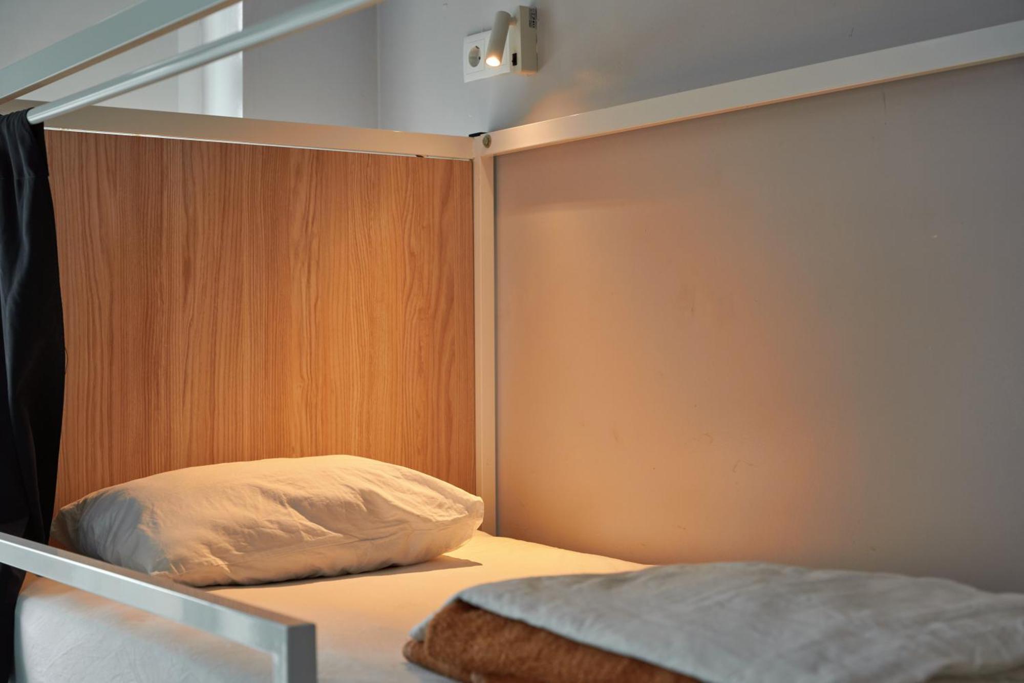 Bed 8-Bed Dormitory Room