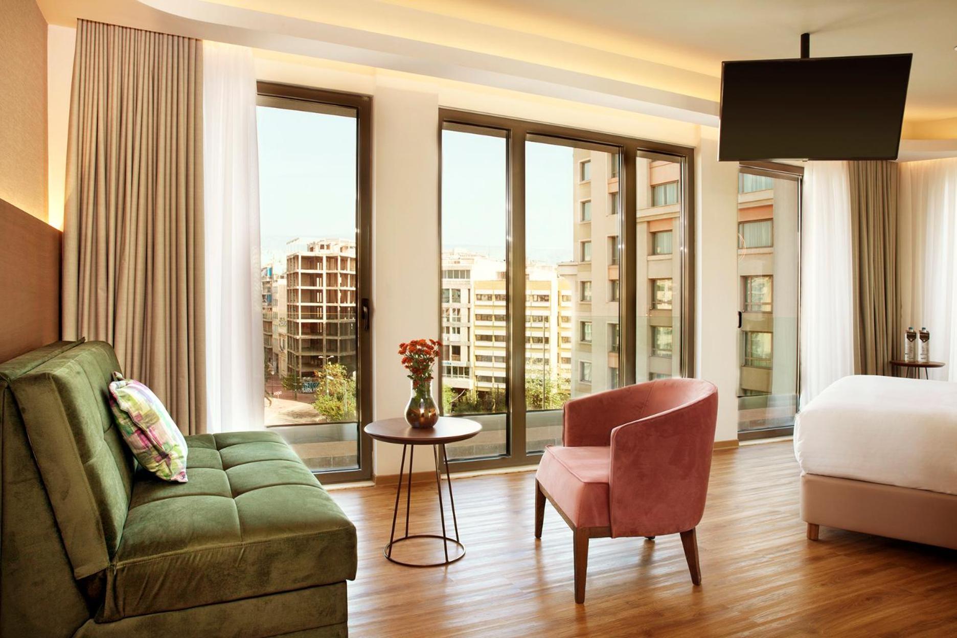 Junior Suite with City View
