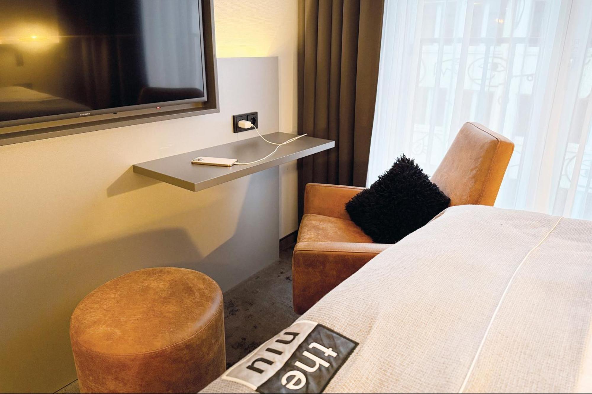 Standard Queen Room