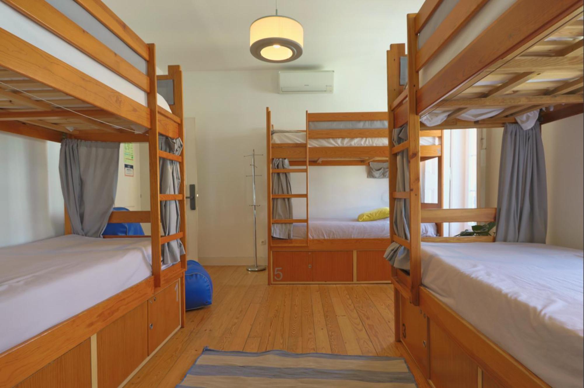 Bed 6-Bed Female Dormitory Room