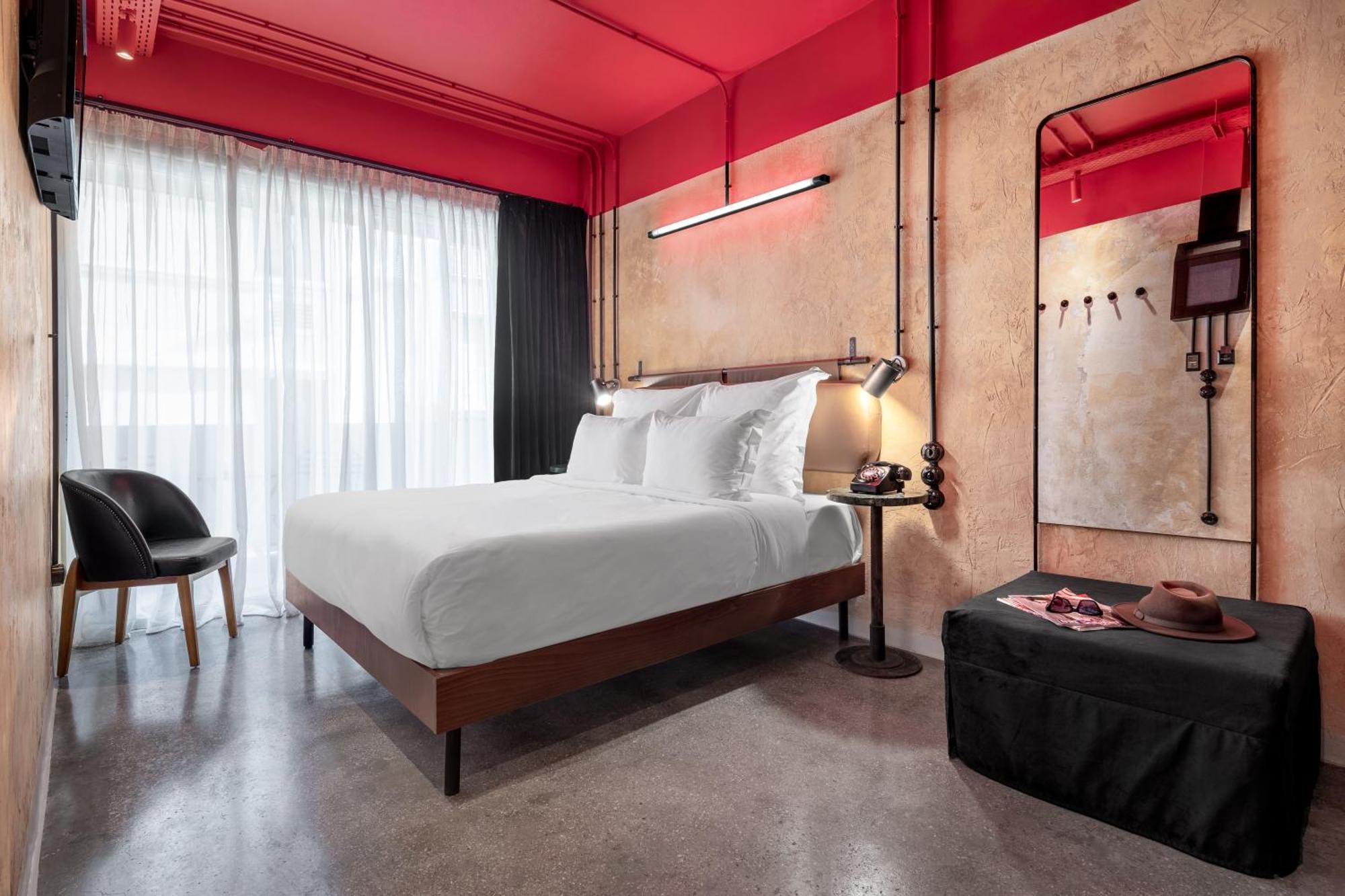 Deluxe Double Room with Balcony,1743365253:JPEG
