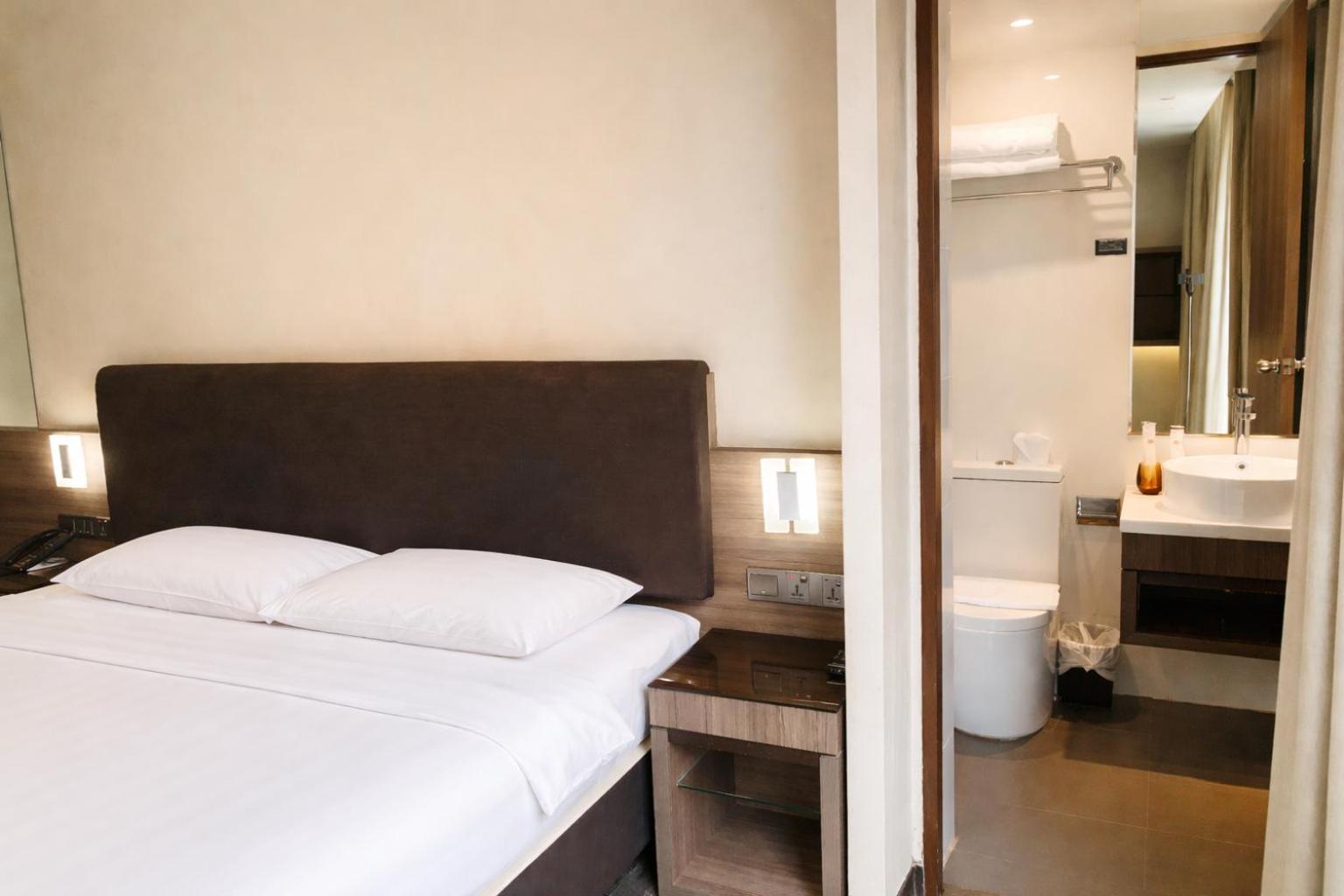 Deluxe Queen Room