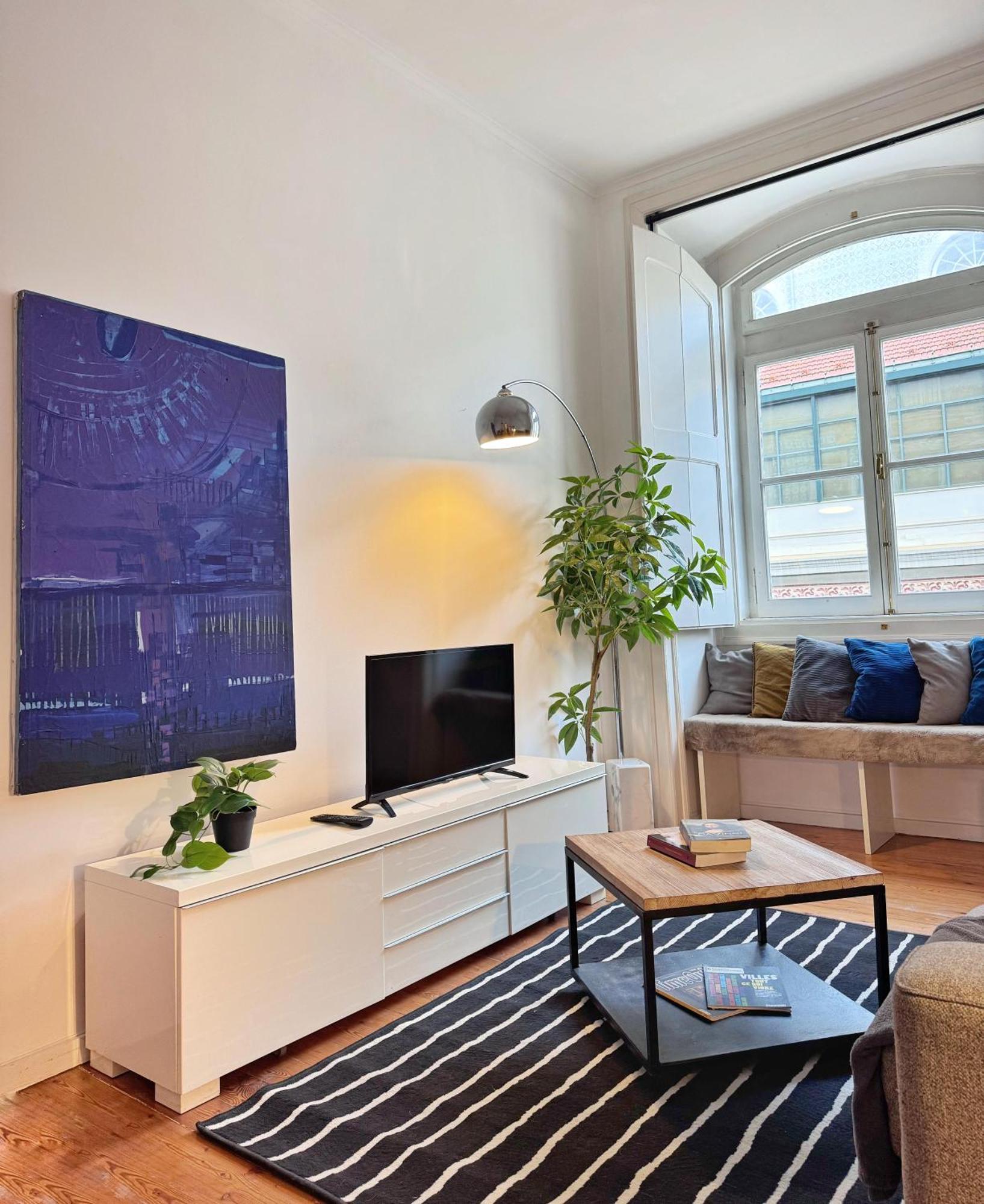 One-Bedroom Apartment City View