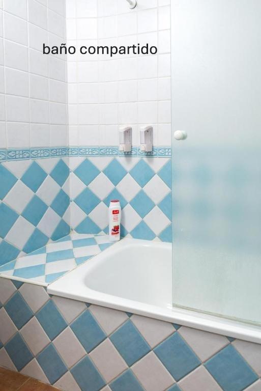 Twin Room with Shared Bathroom
