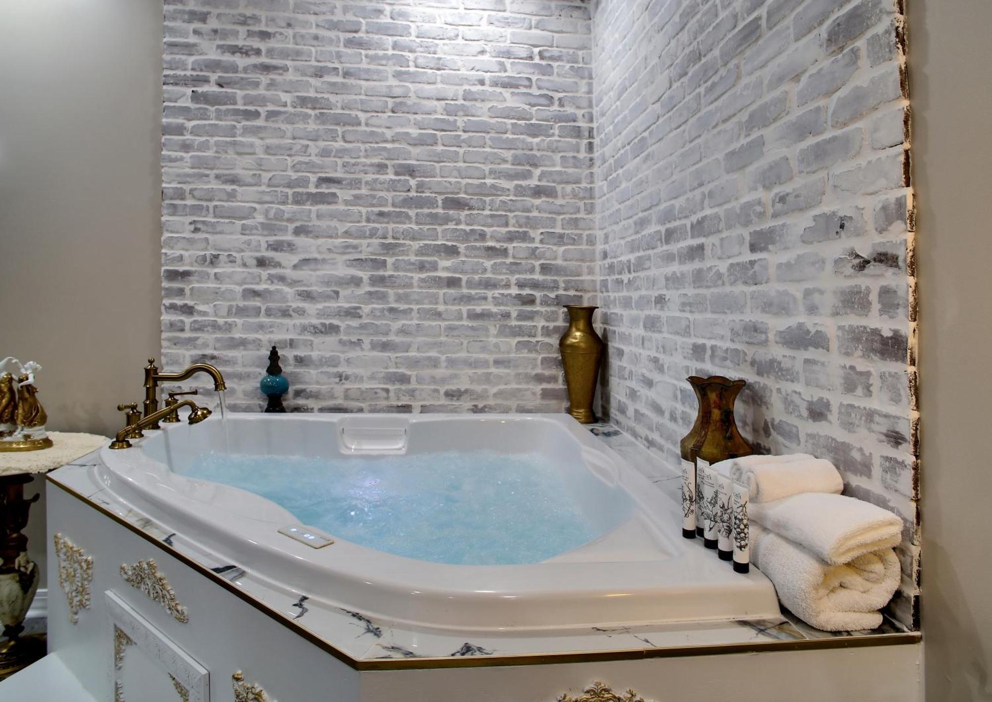 King Room with Pool View