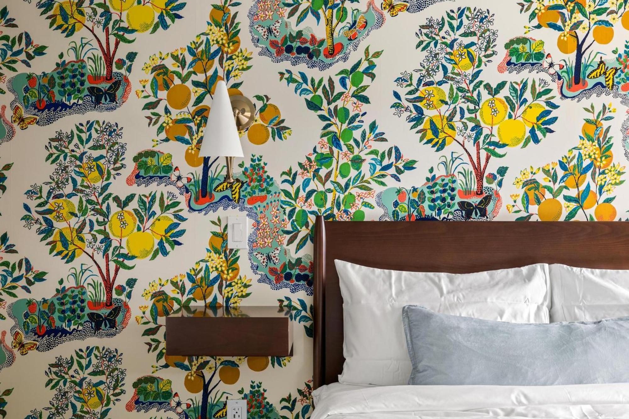 Queen Room with Garden View