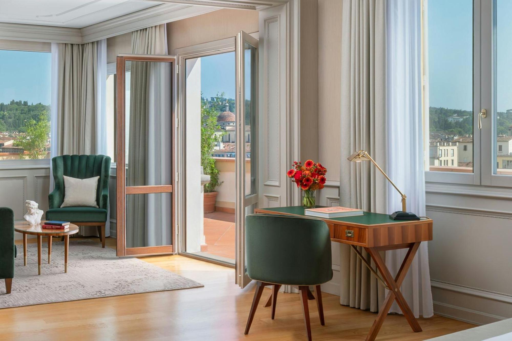 Belvedere King Suite Terrace River View