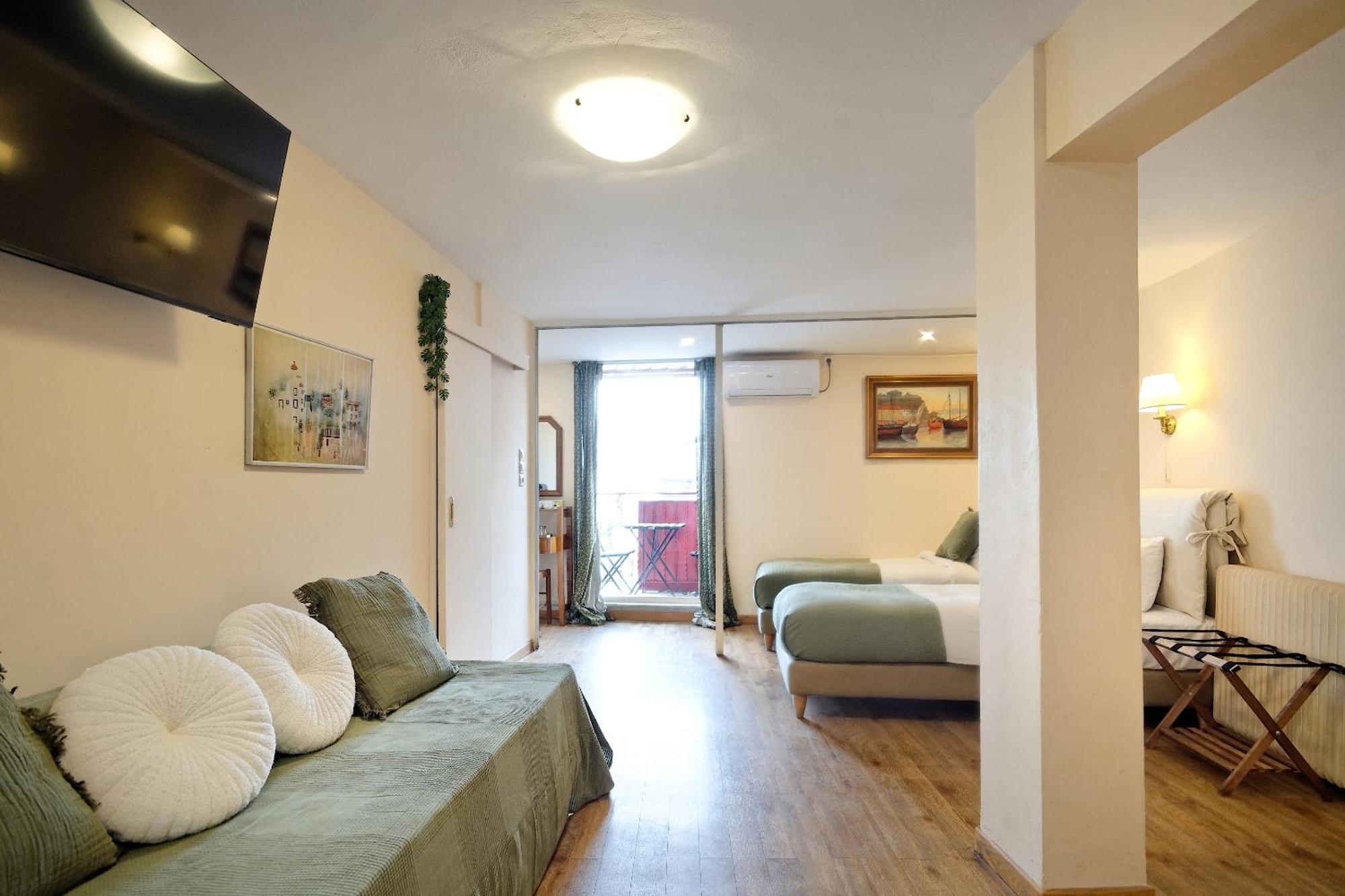 Quadruple Room with Balcony