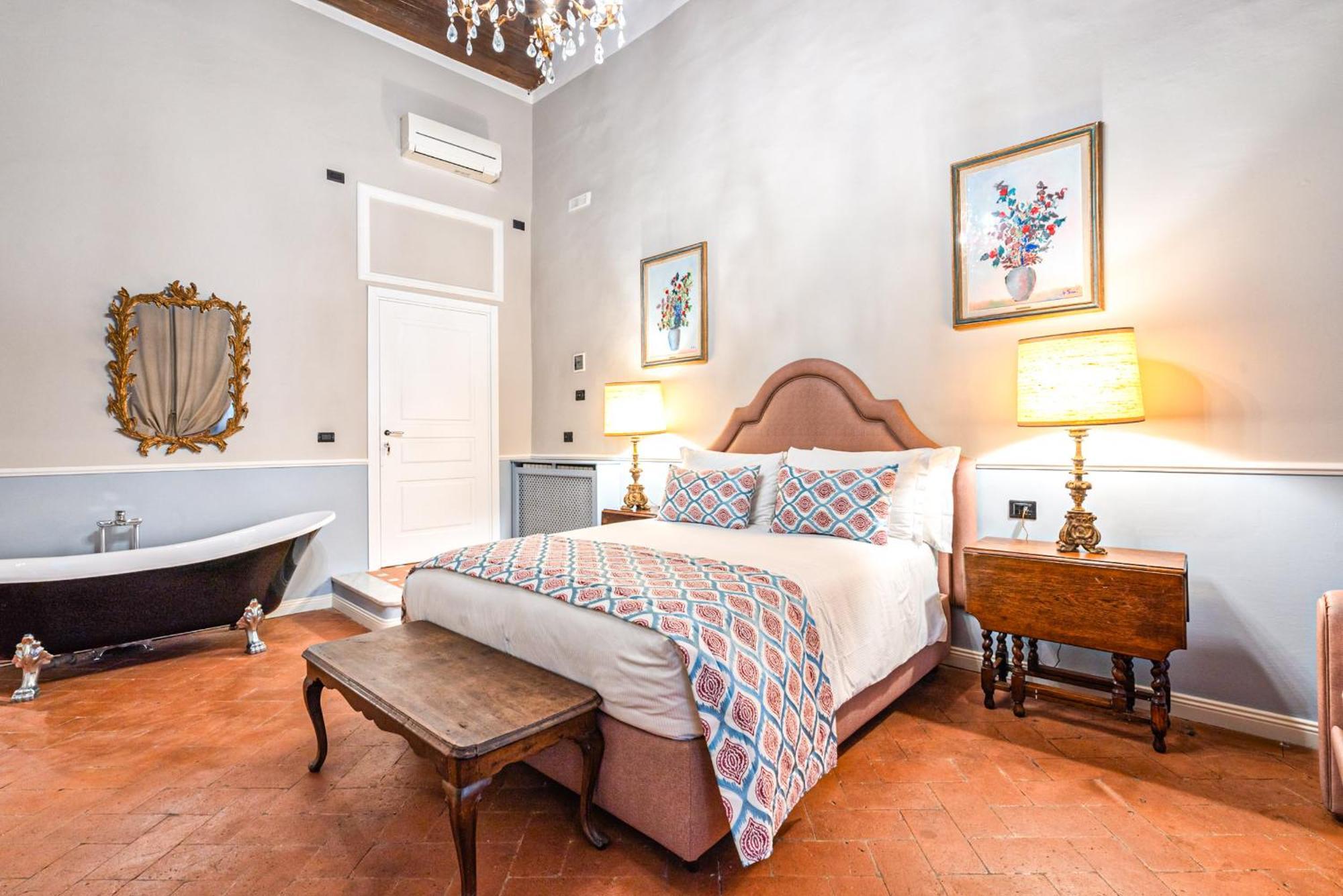 Deluxe Queen Room