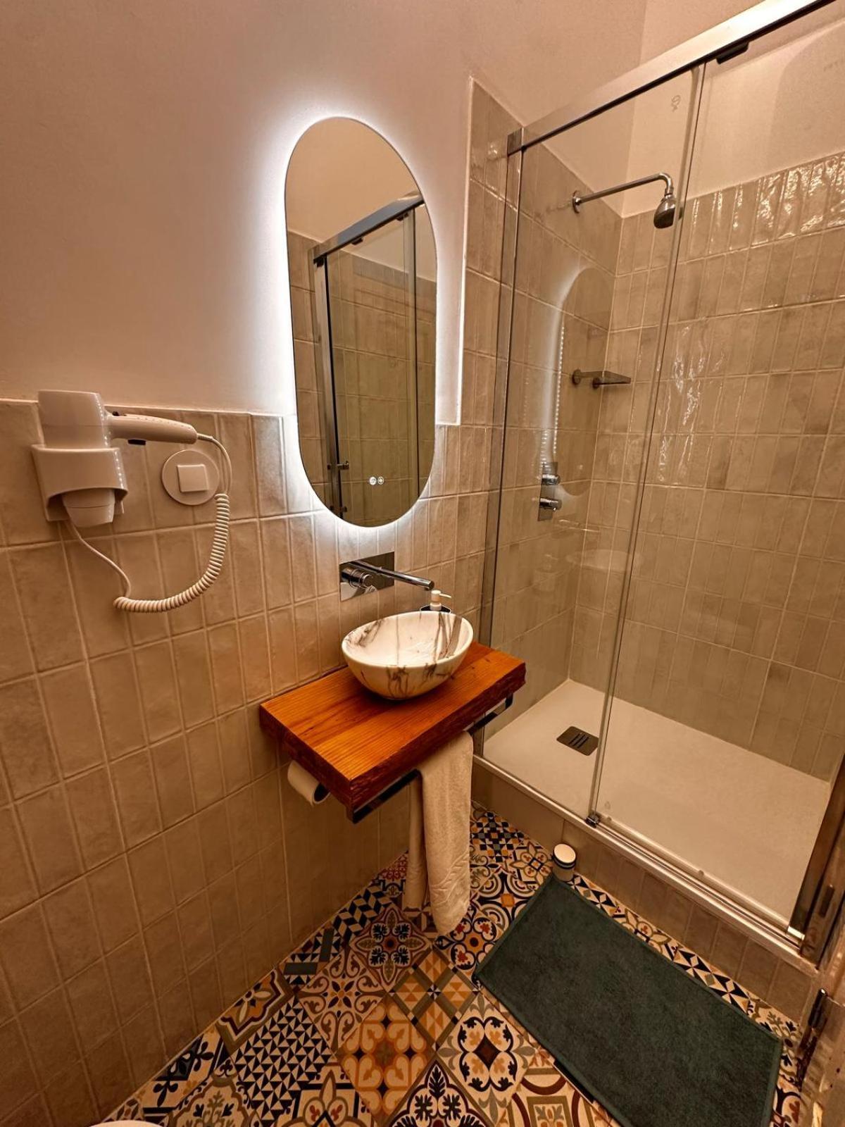 Quadruple Room Private Bathroom