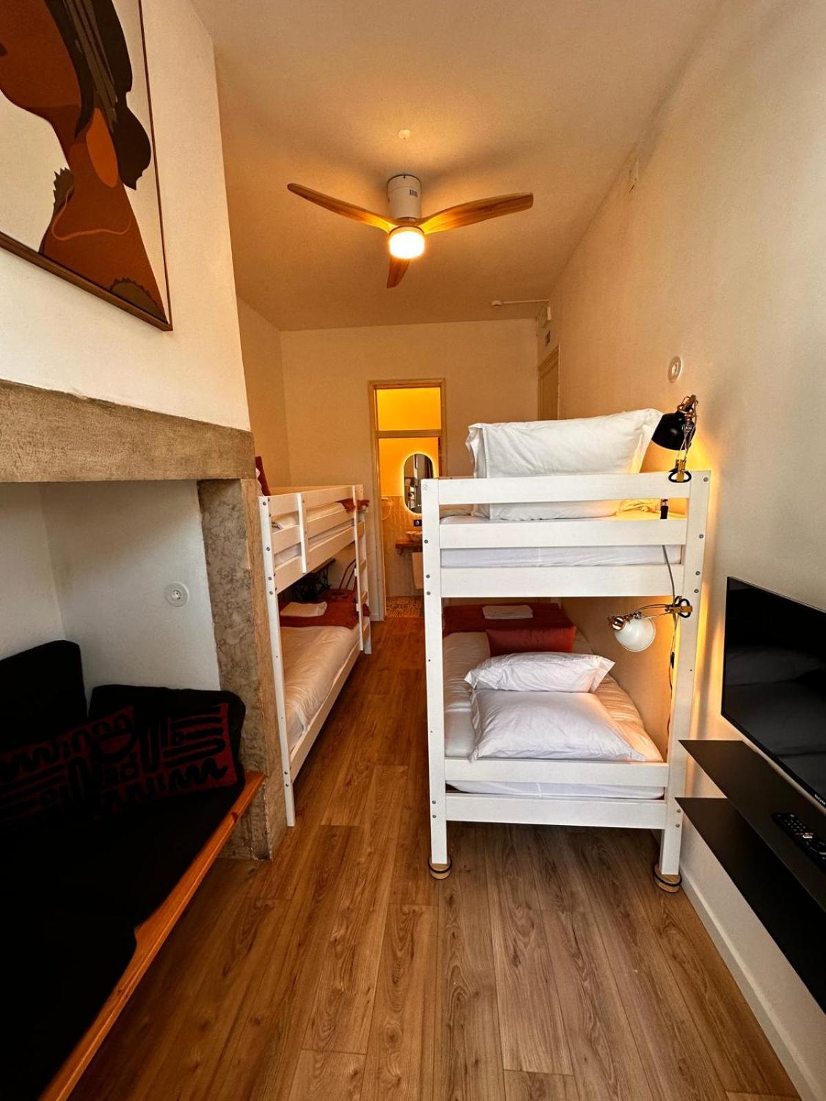 Quadruple Room Private Bathroom