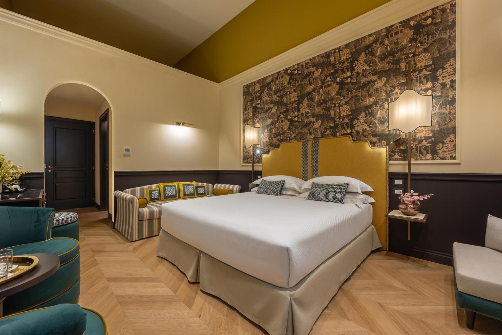 Deluxe King Room