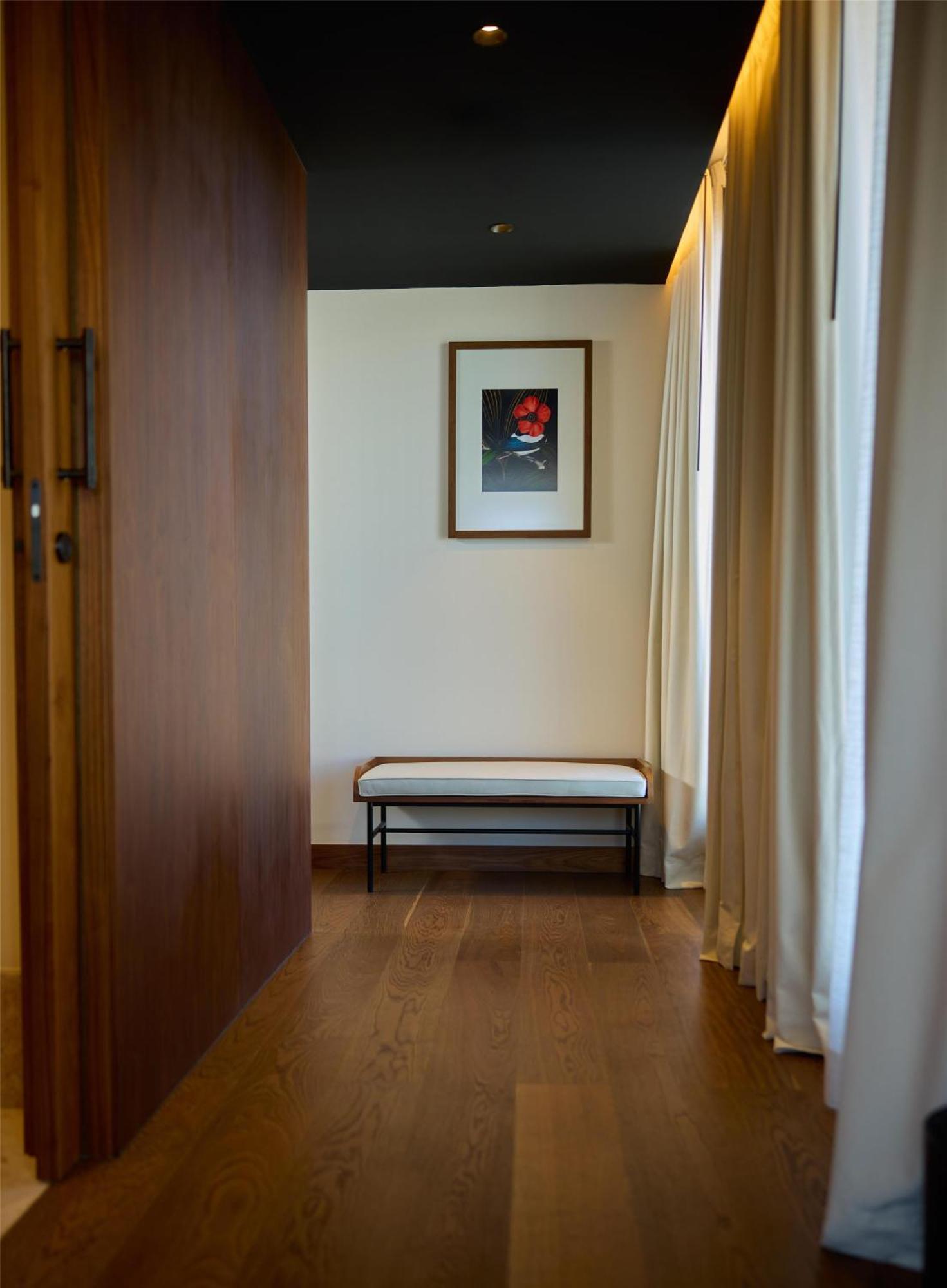 Corner King Room Duo View
