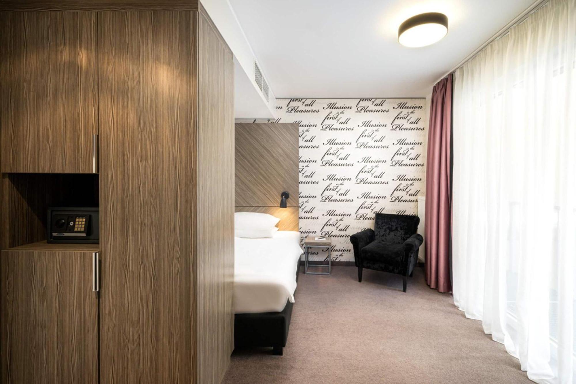 Standard Single Room,1758345329:JPEG