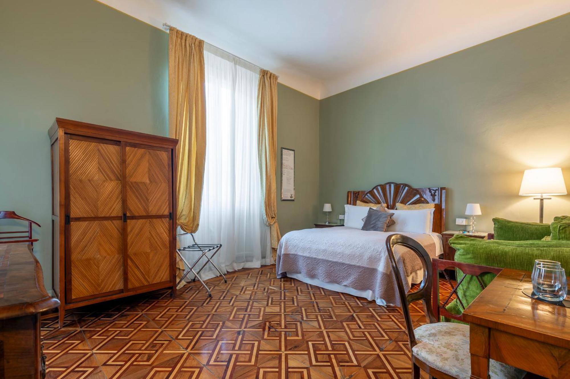 Classic Double Room