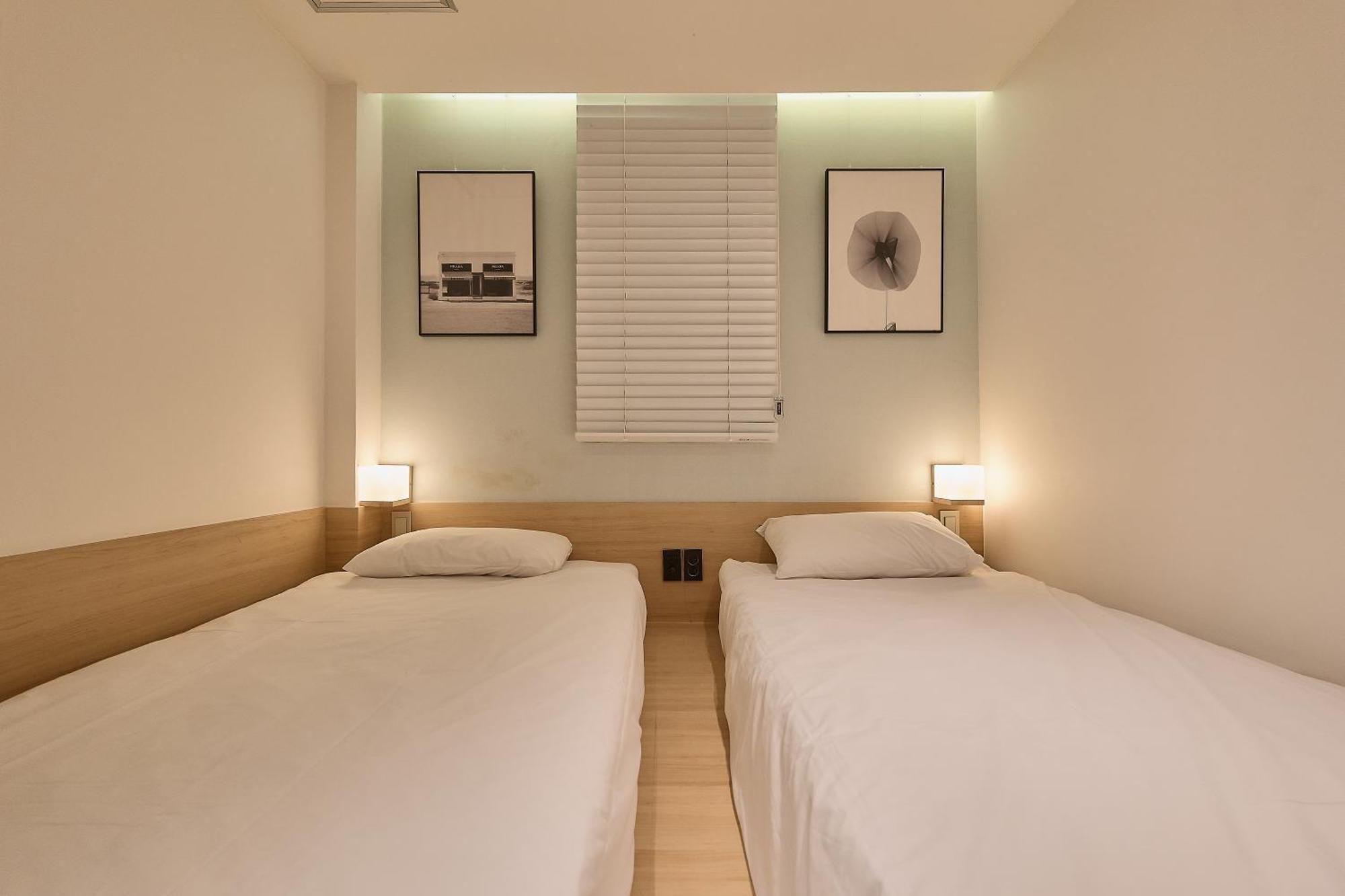 Twin Room with Private Bathroom
