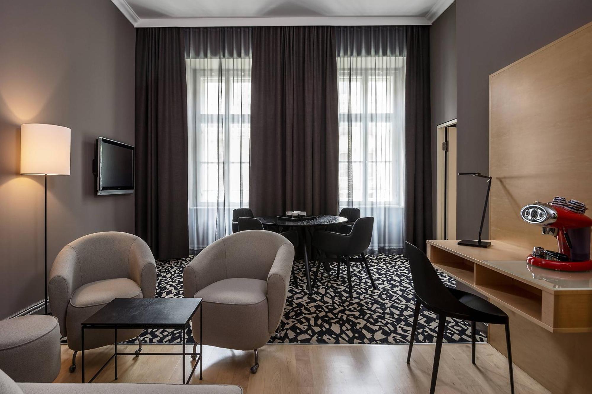 Executive Suite