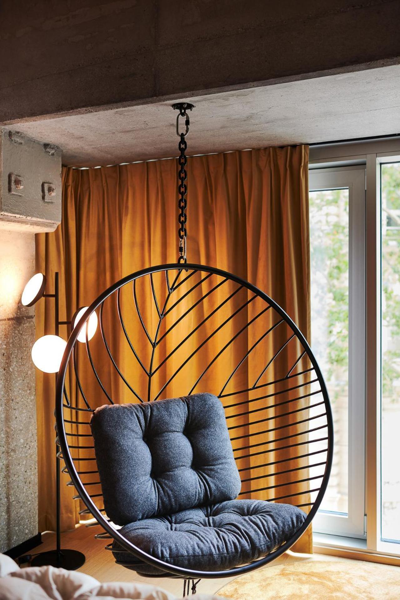 Tune Hanging Chair Room