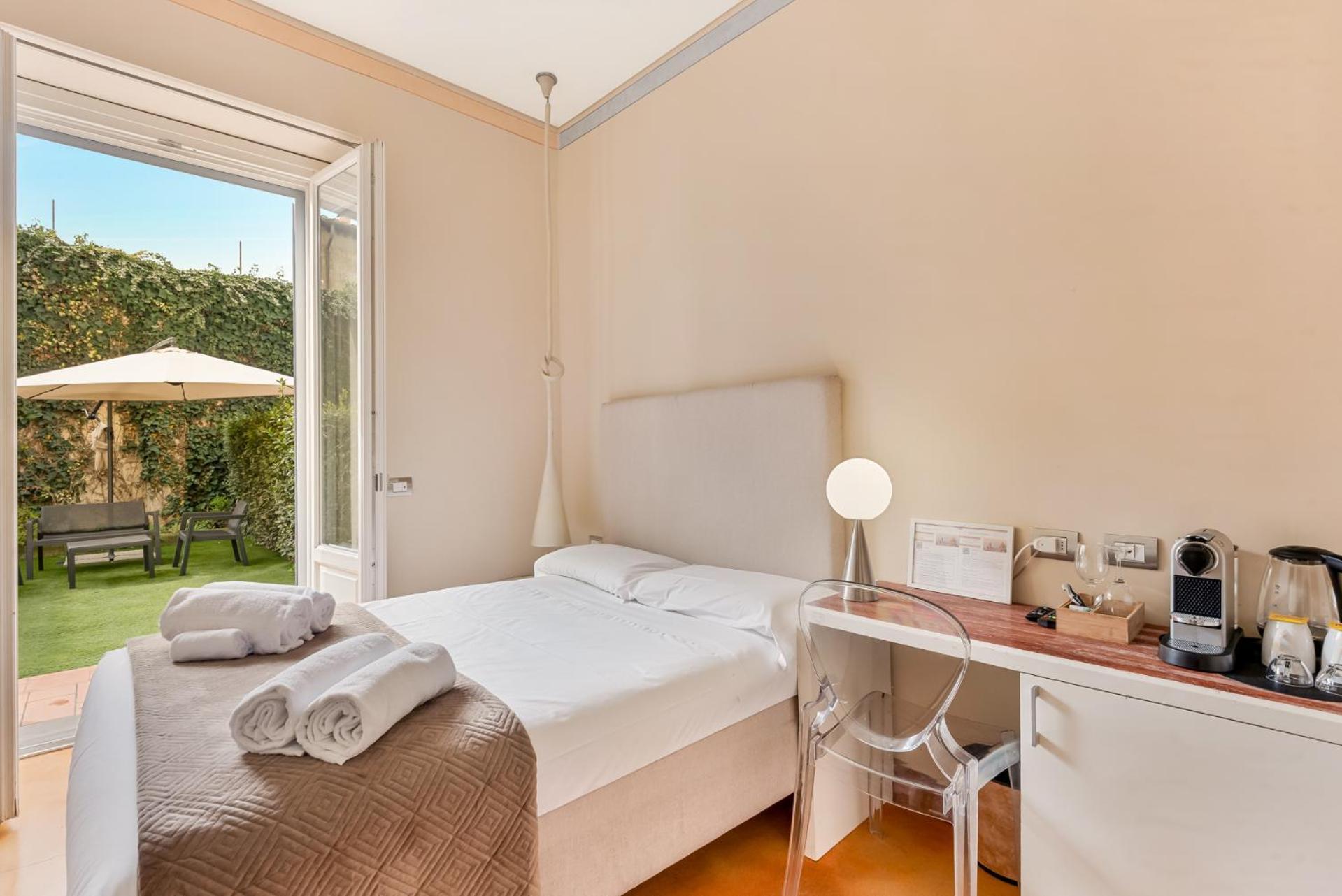 Double Room Garden View