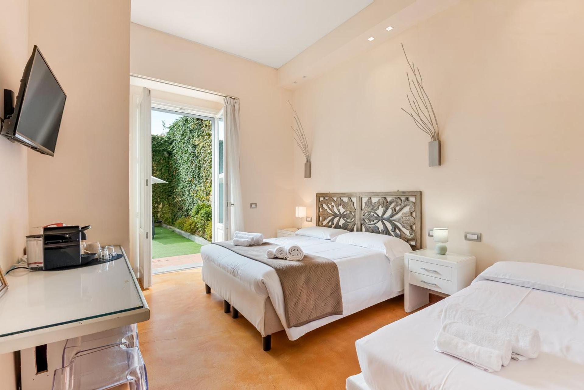 Deluxe Double Room Garden View