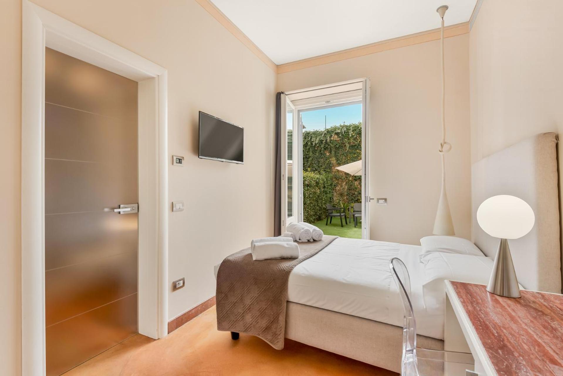 Double Room Garden View