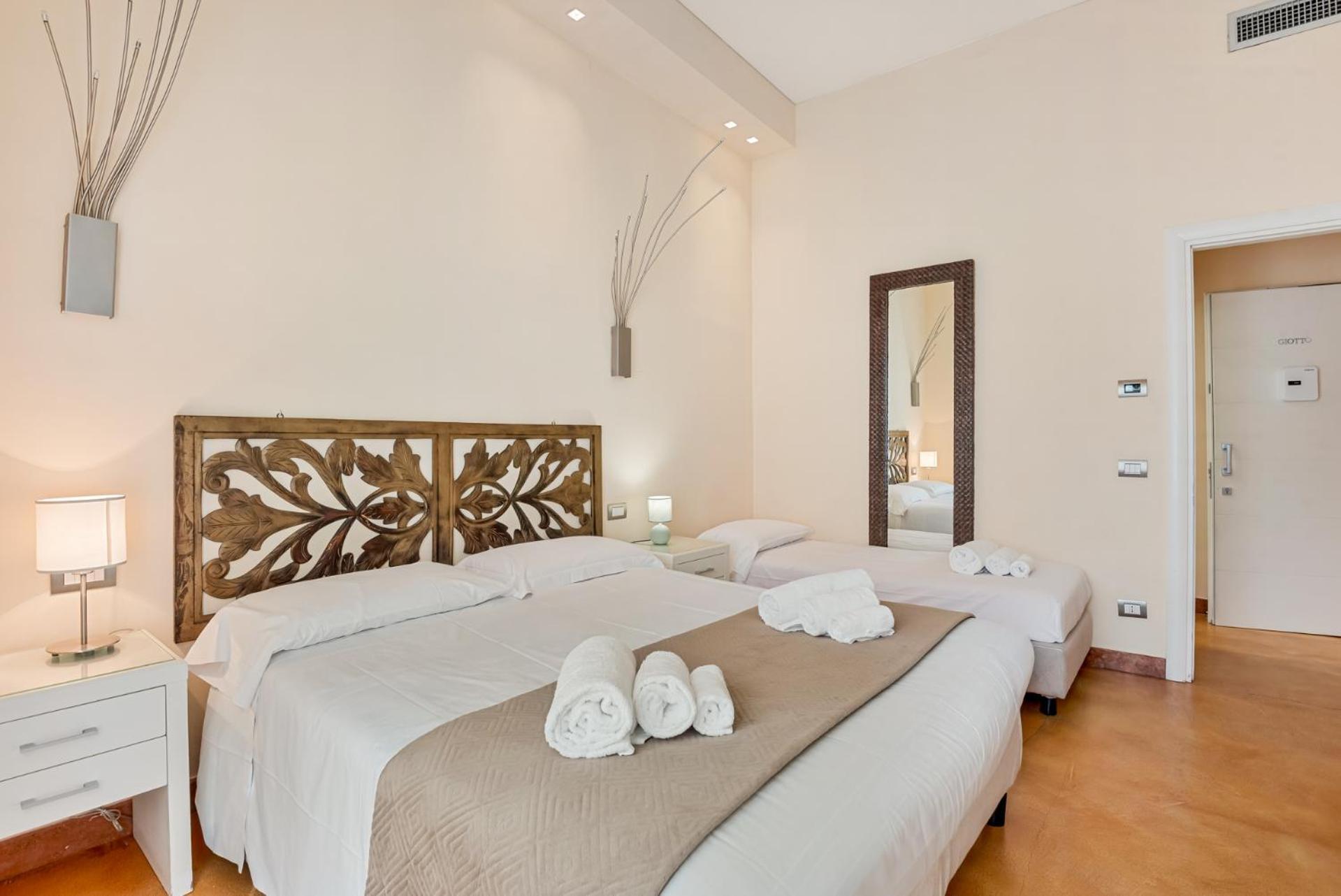 Deluxe Double Room Garden View