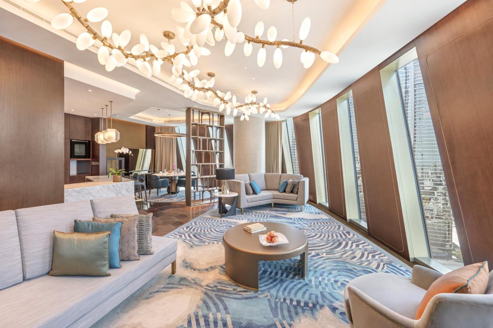 Mandarin Signature Suite