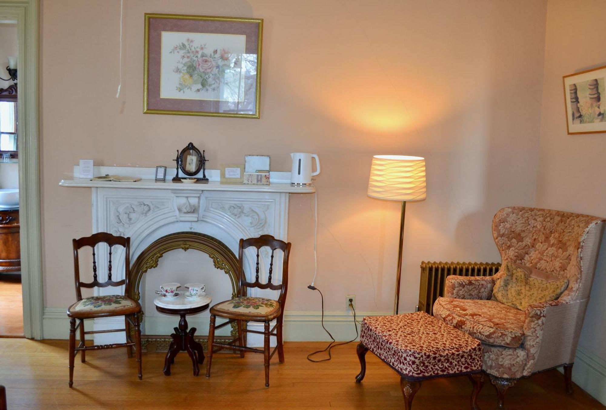 Standard King Room