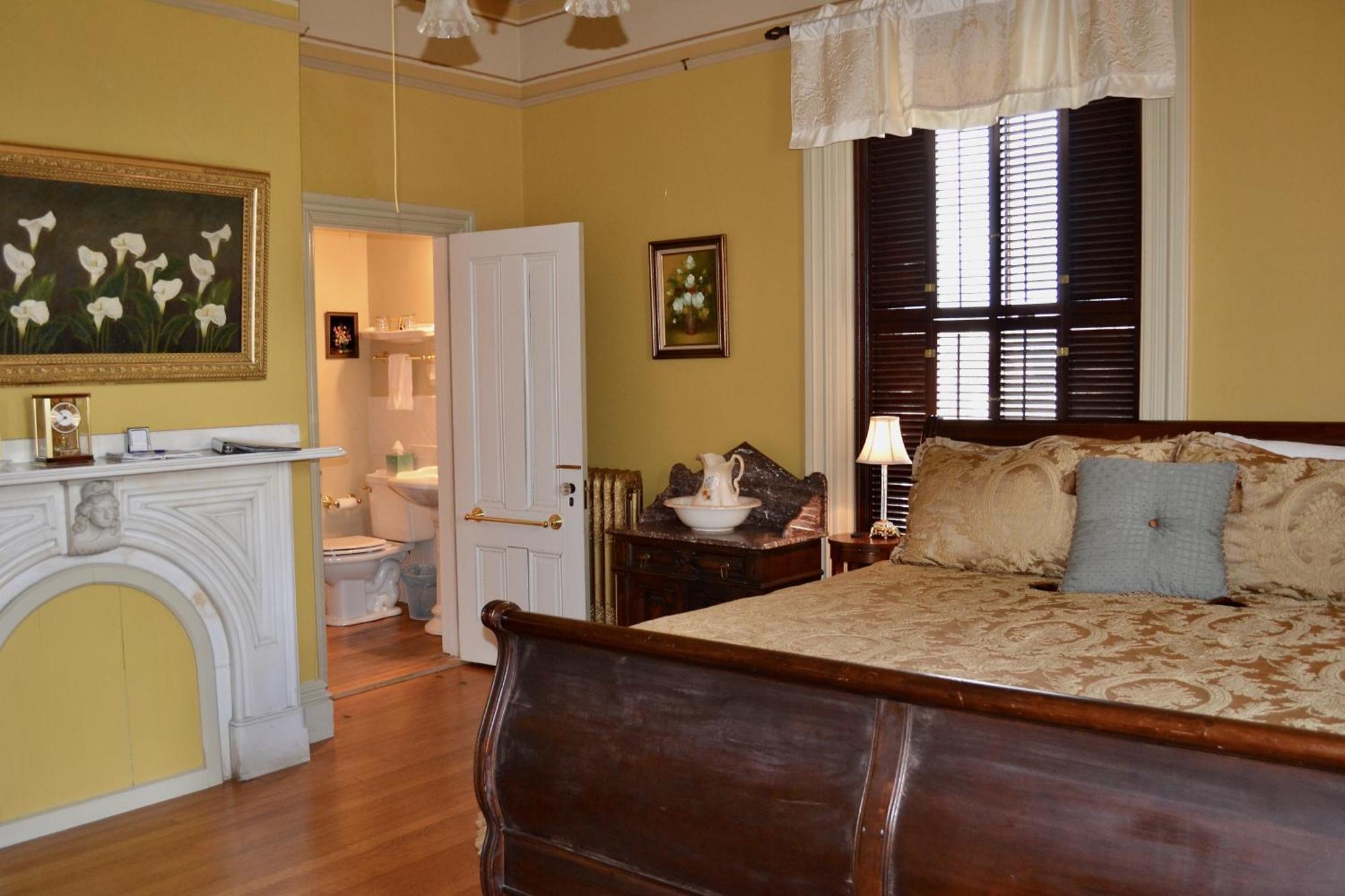 Standard King Room