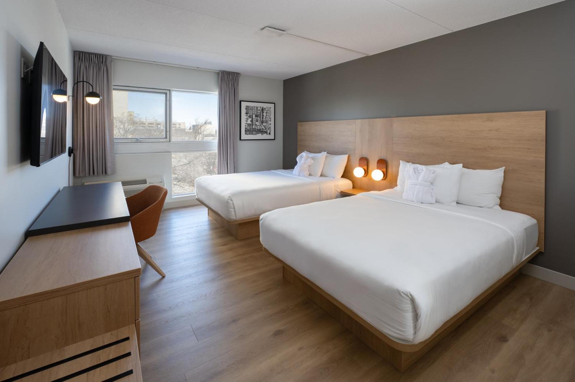 Executive 2 Queen Beds