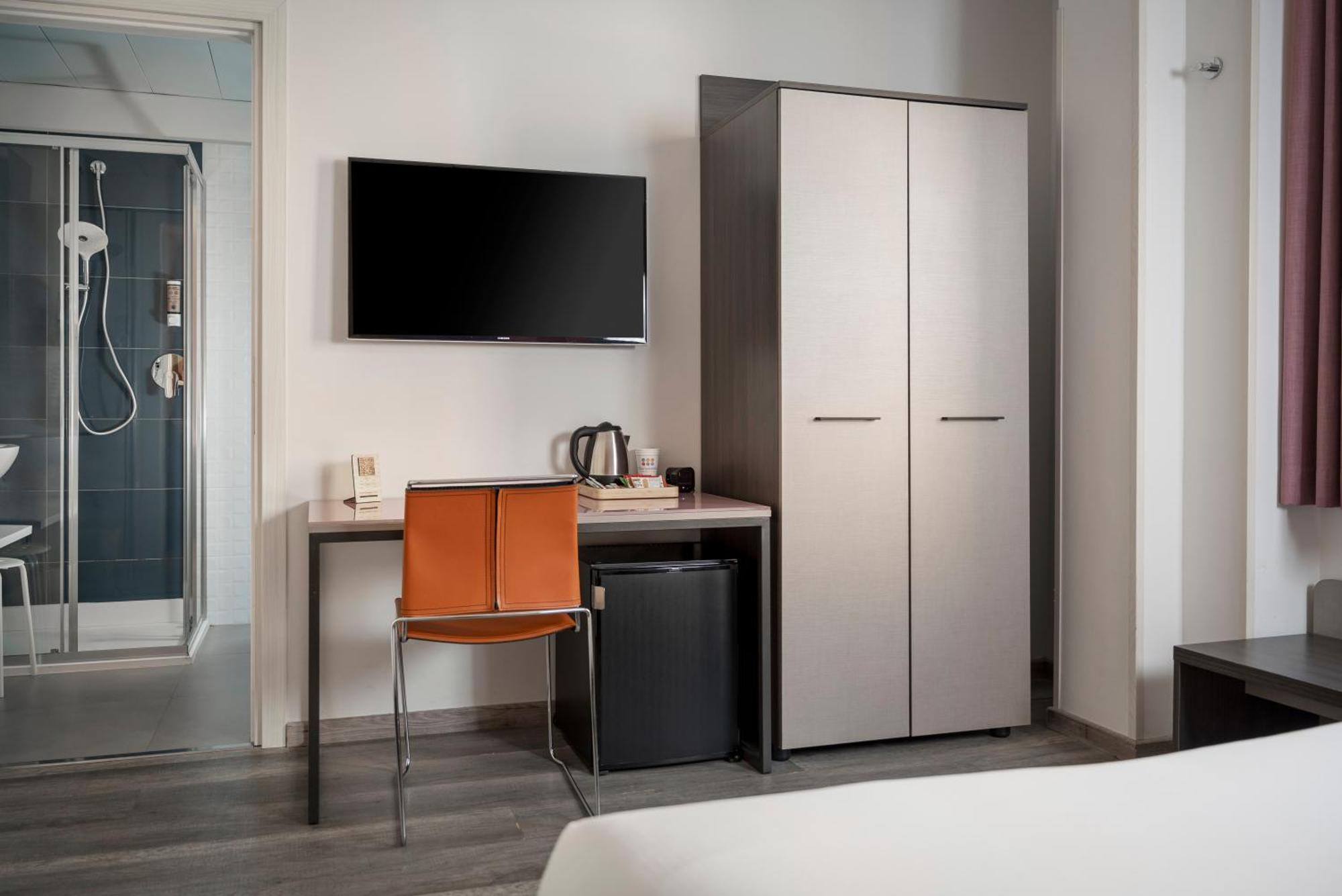 Triple Room Private Bathroom