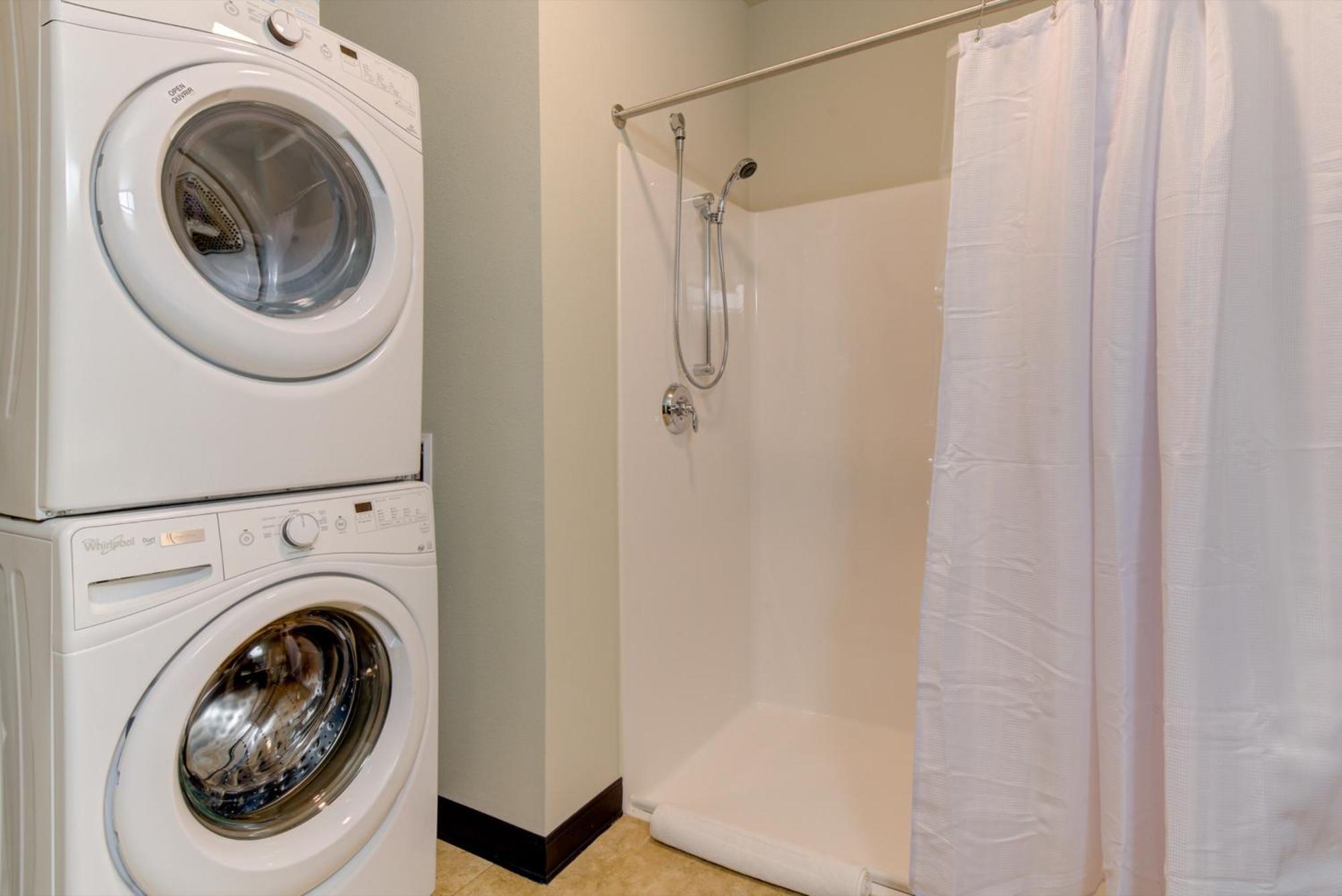 Two-Bedroom Apartment (Self Check-in with Virtual Front Desk)