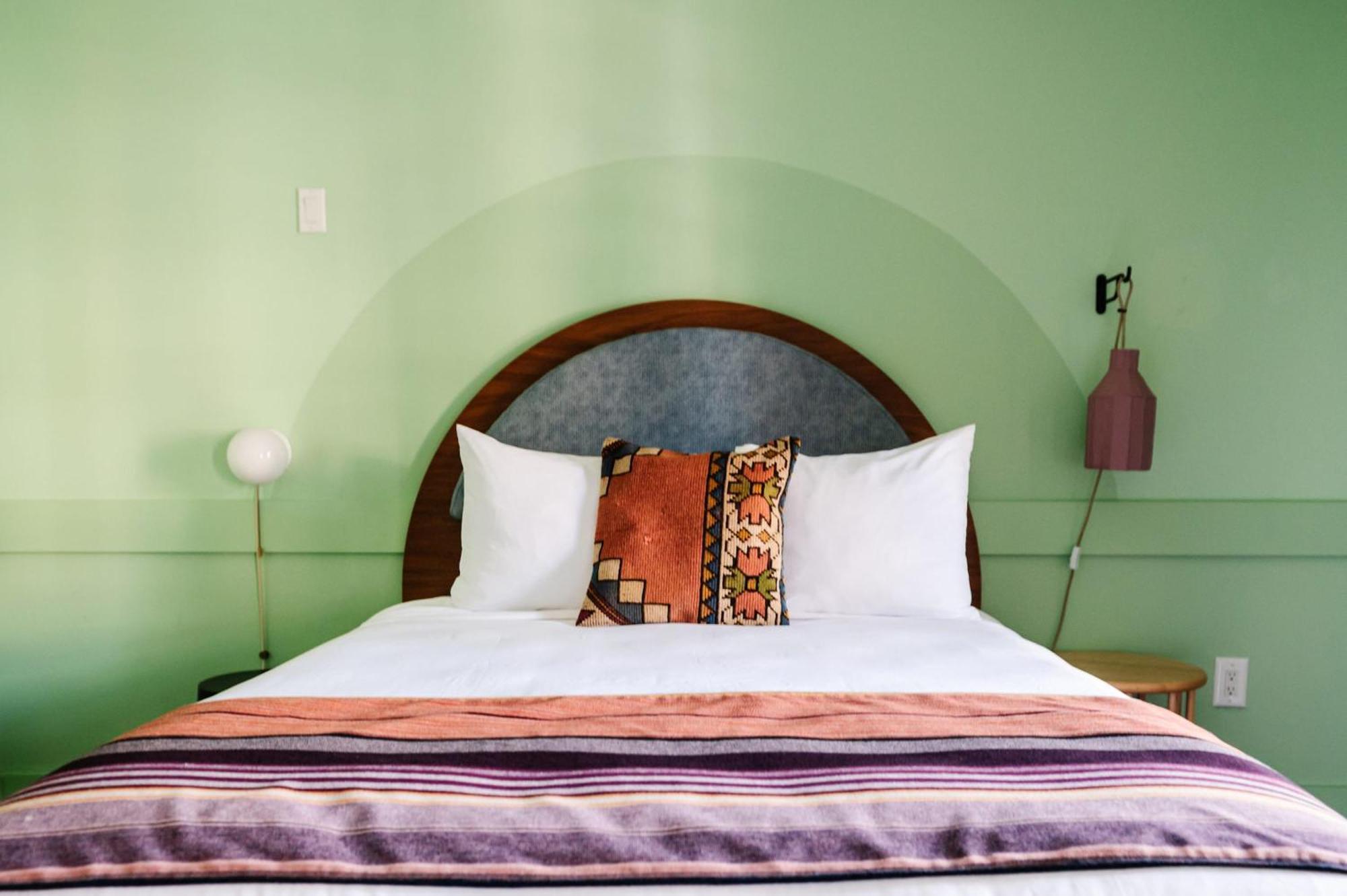 King Suite (24/7 Front Desk)