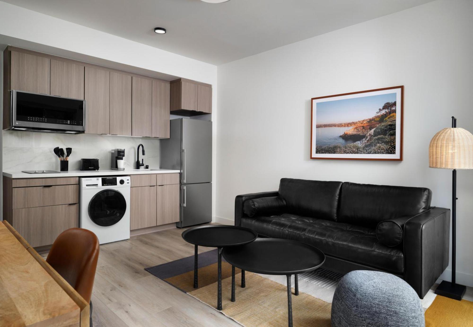 One-Queen Signature Suite