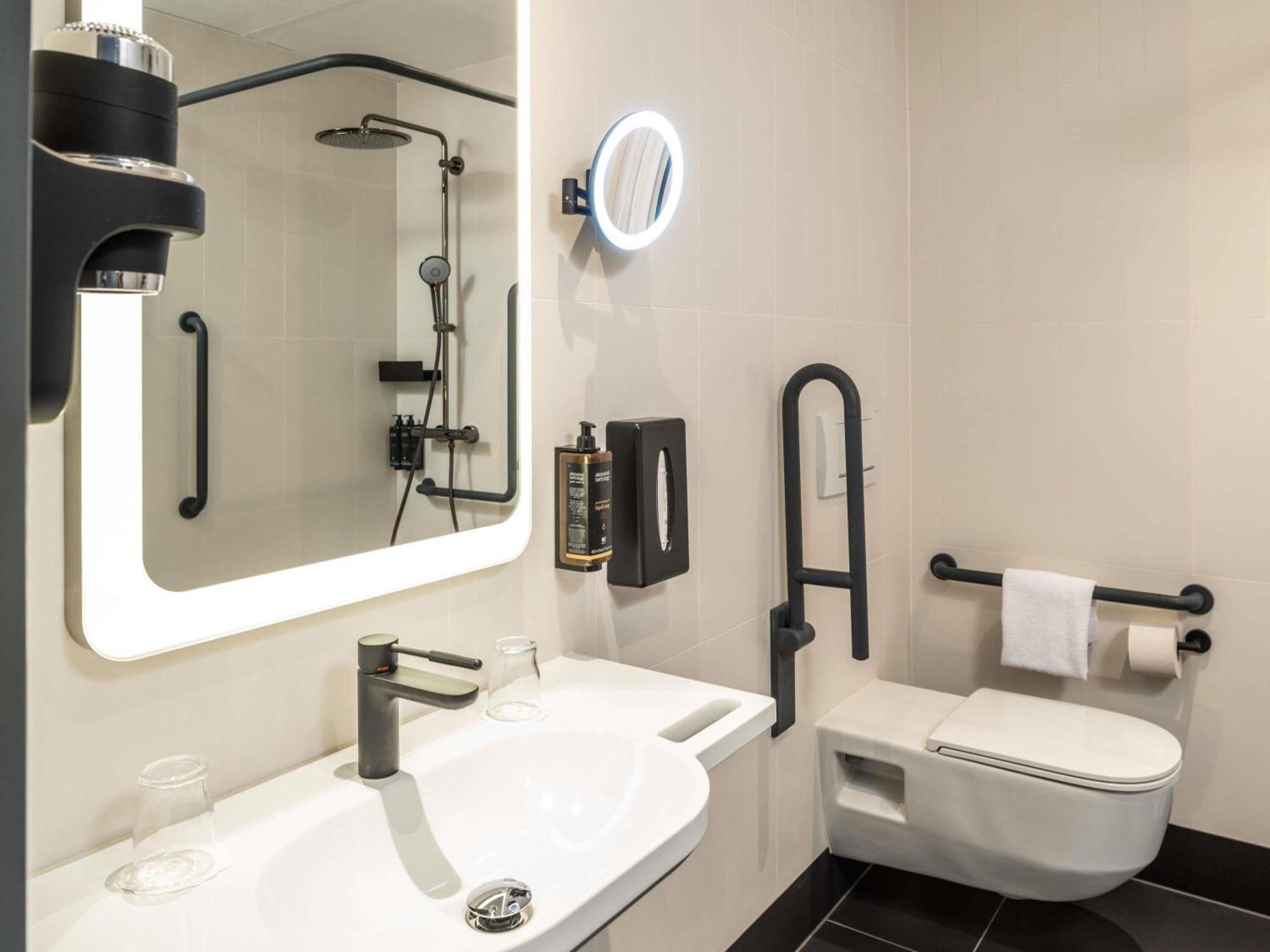 Standard Double Room Disability Access