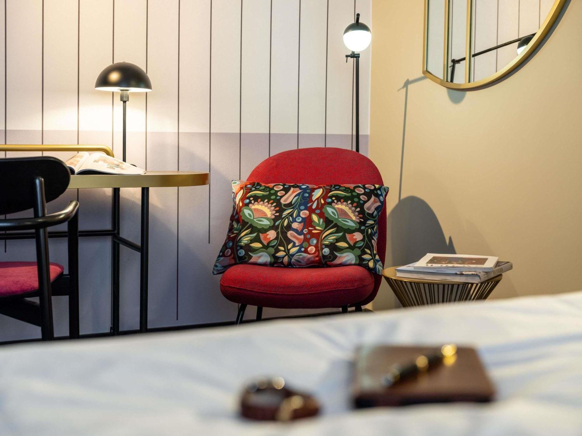 Standard Queen Room