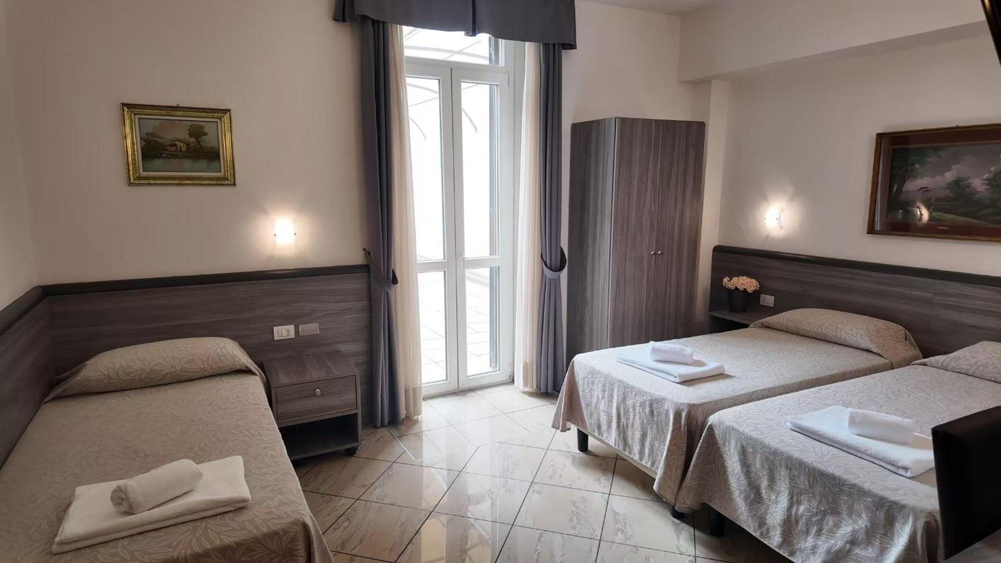 Triple Room with Terrace