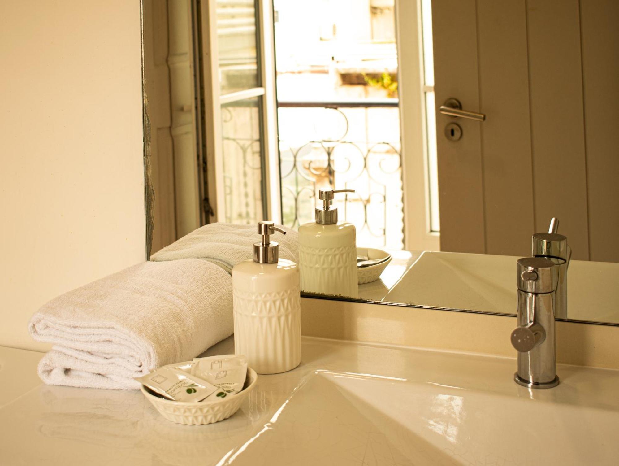 Double Room Bathroom