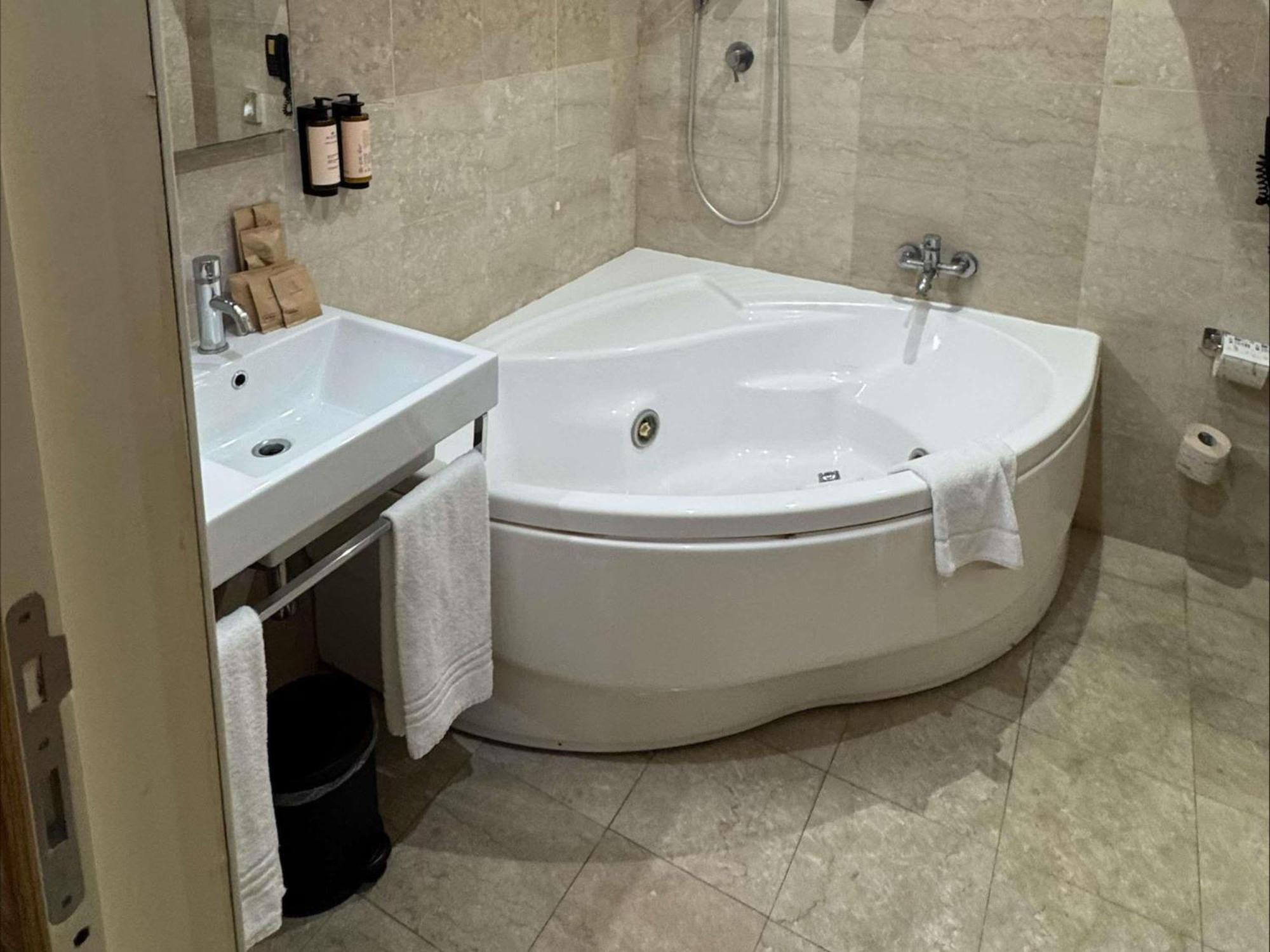 Privilege Luxe Room