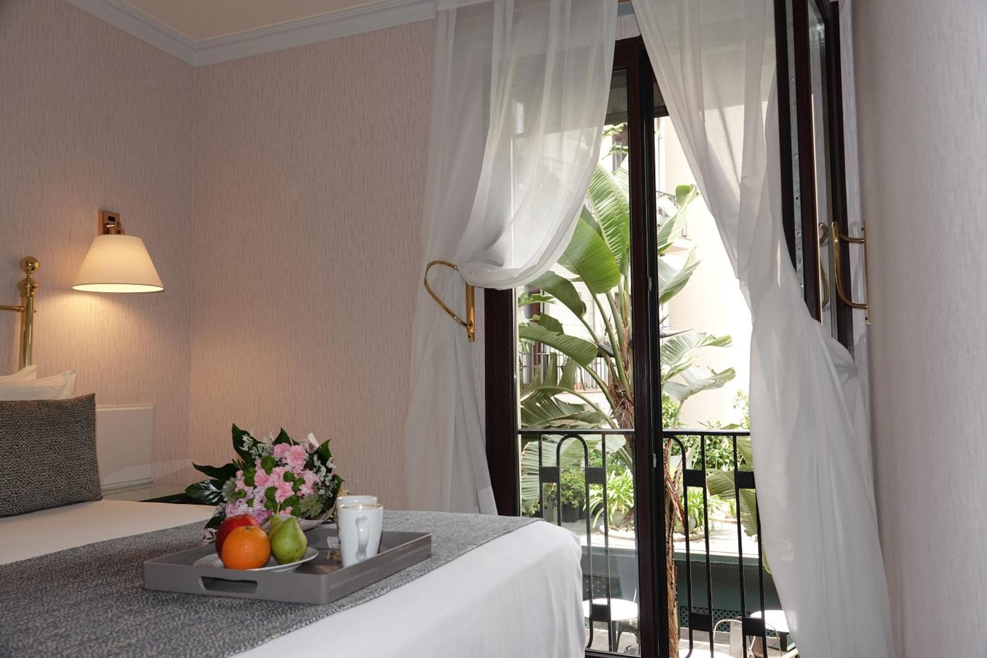 Superior Double or Twin Room Garden View