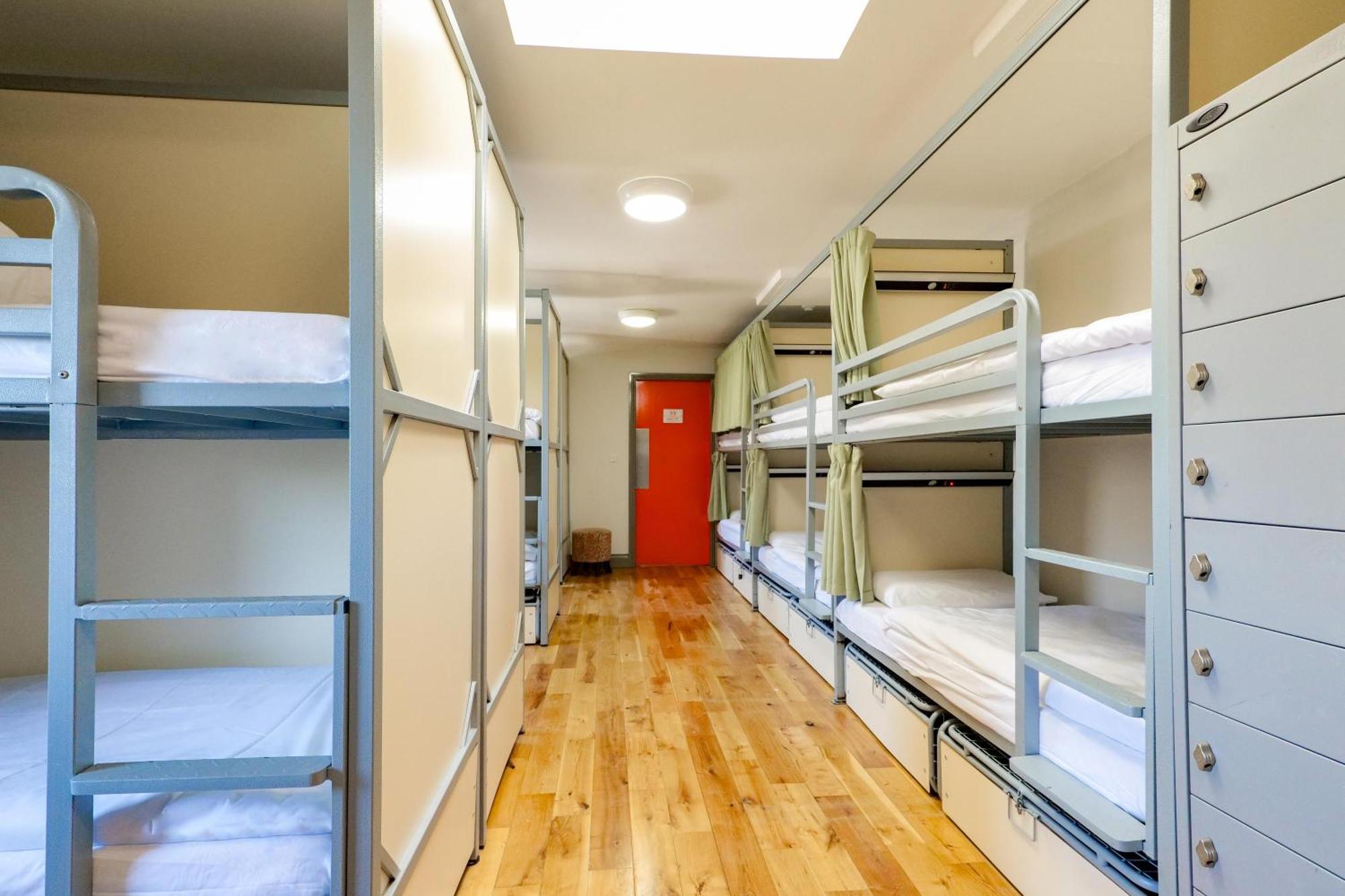 Bed in 16-Bed Mixed Dormitory Room